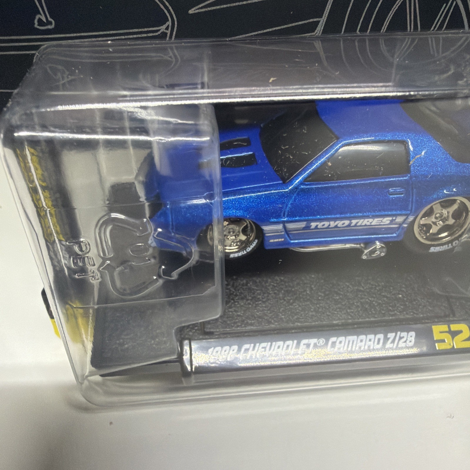 Maisto Muscle Machines Series 9 DieCast Model 52 1988 Chevrolet Camaro Z/28 Blue