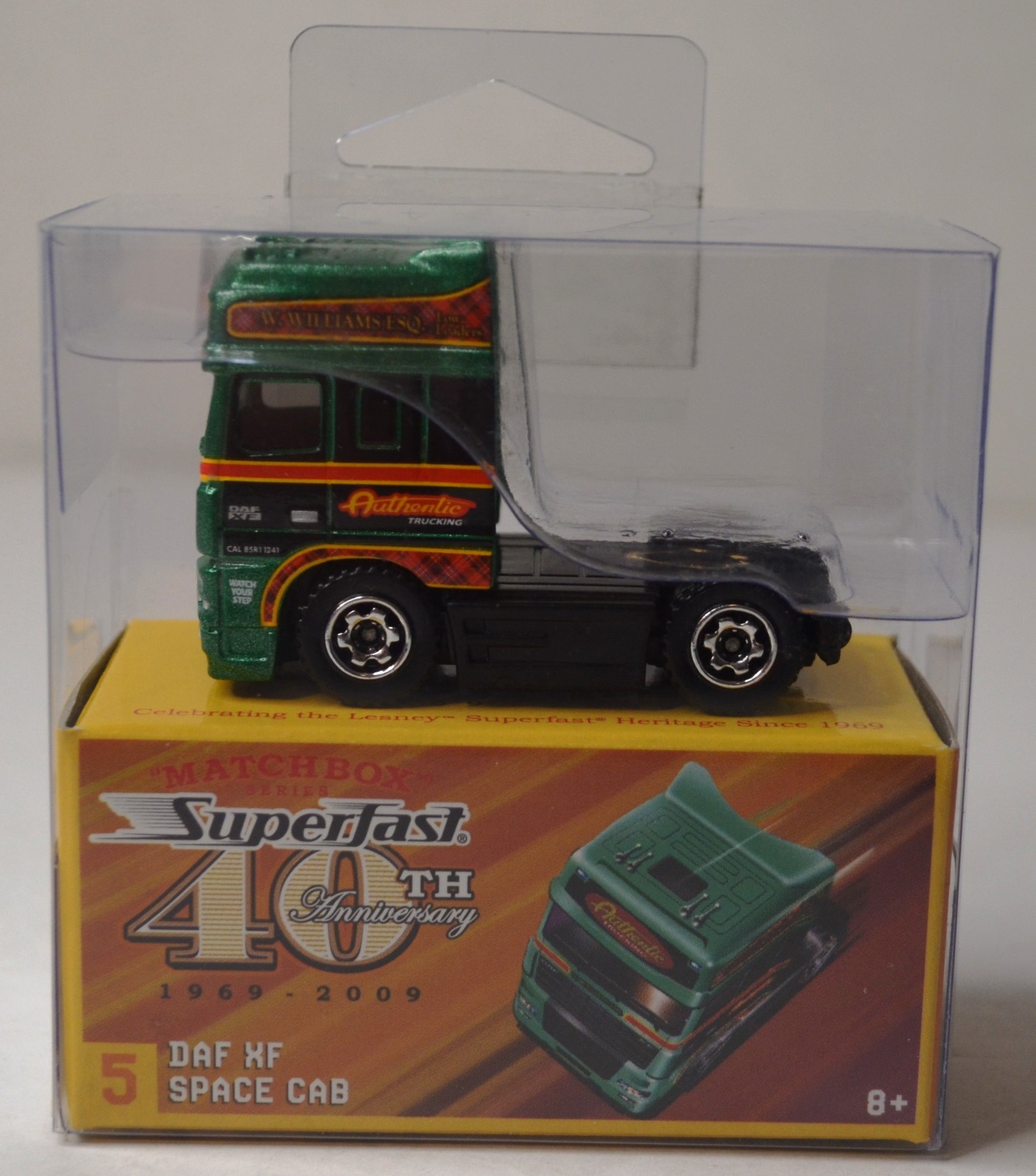 2009 MATCHBOX DAF XF SPACE CAB SUPERFAST 40TH ANIIVERSARY DIECAST CAR #5 NEW