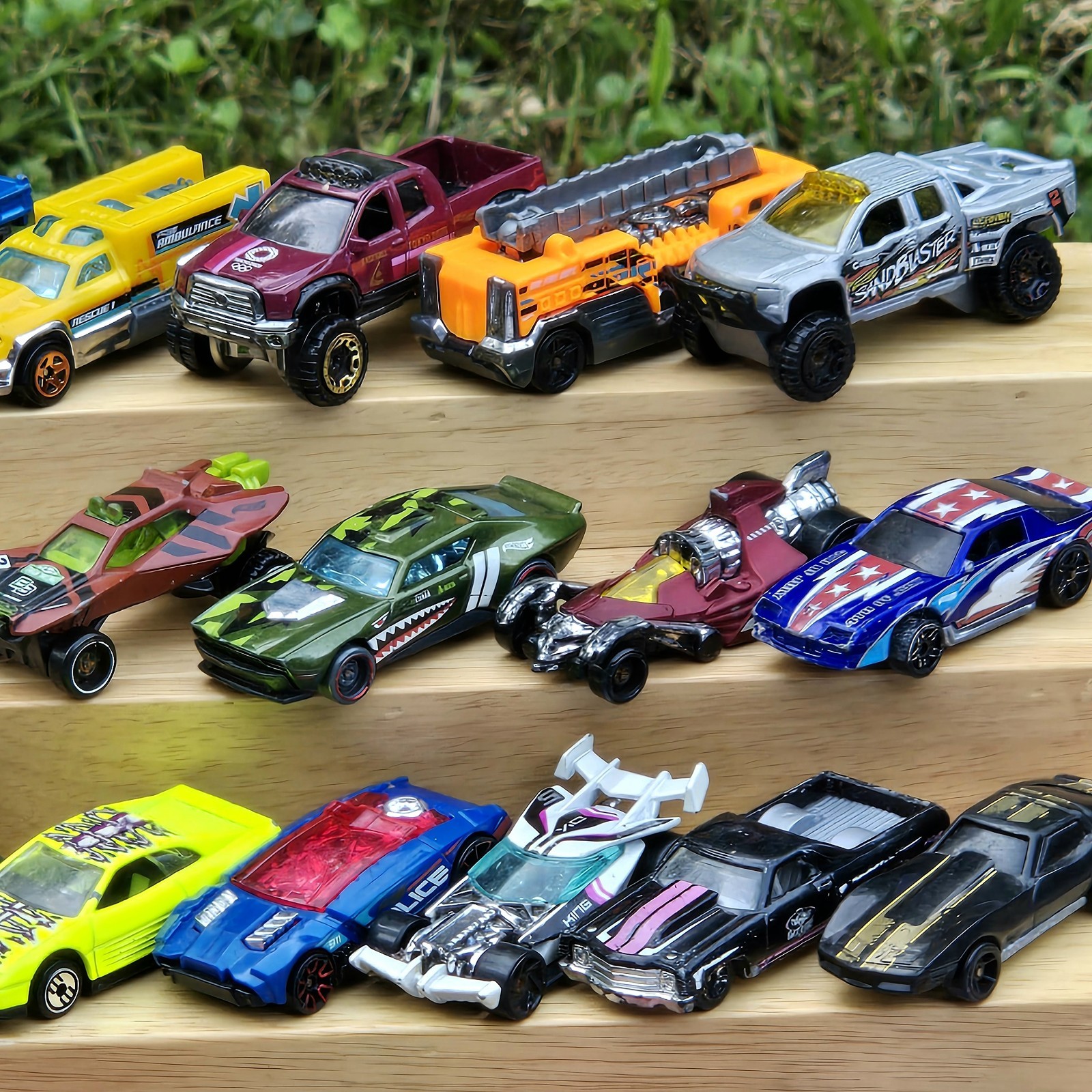 Hot Wheels Lot of 50 Loose Cars Trucks Race Cars Bulk Mixed Diecast Mattel VGC