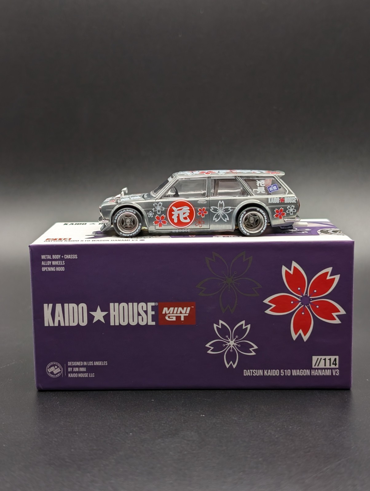 CHASE! Kaido House Mini GT KHMG114 Datsun Kaido 510 Wagon Hanami V3