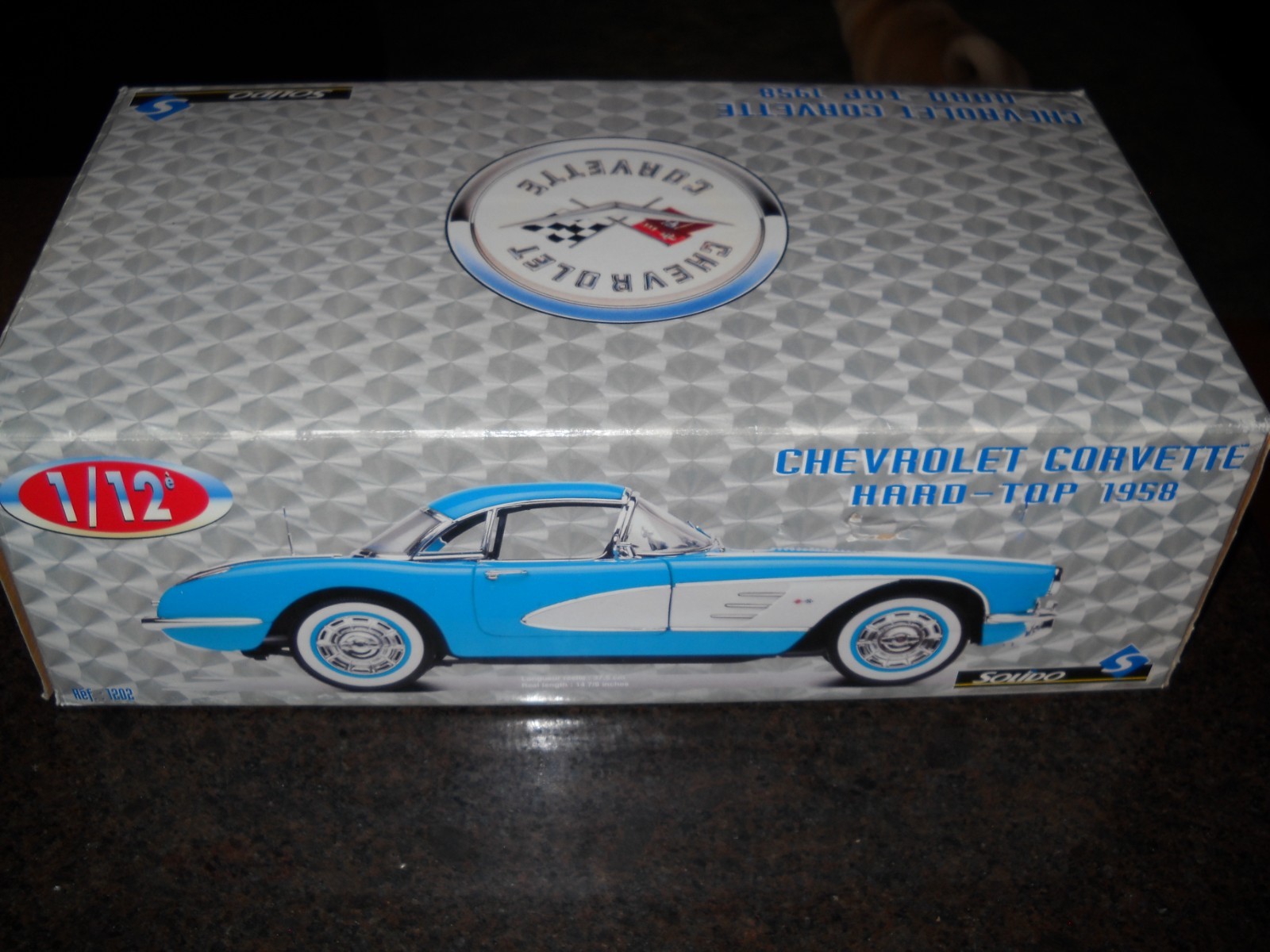 😎–SOLIDO REF.#1202**1958 CHEVROLET CORVETTE–1/12 BLUE H.T.w/REMOVABLE TOP😎