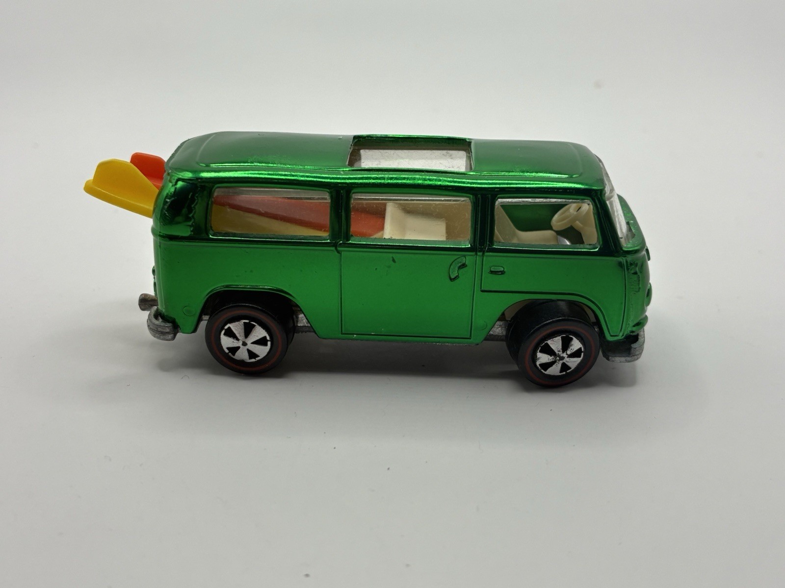 Hot Wheels Redlines Volkswagen Beach Bomb rear loader SAL reproduction green