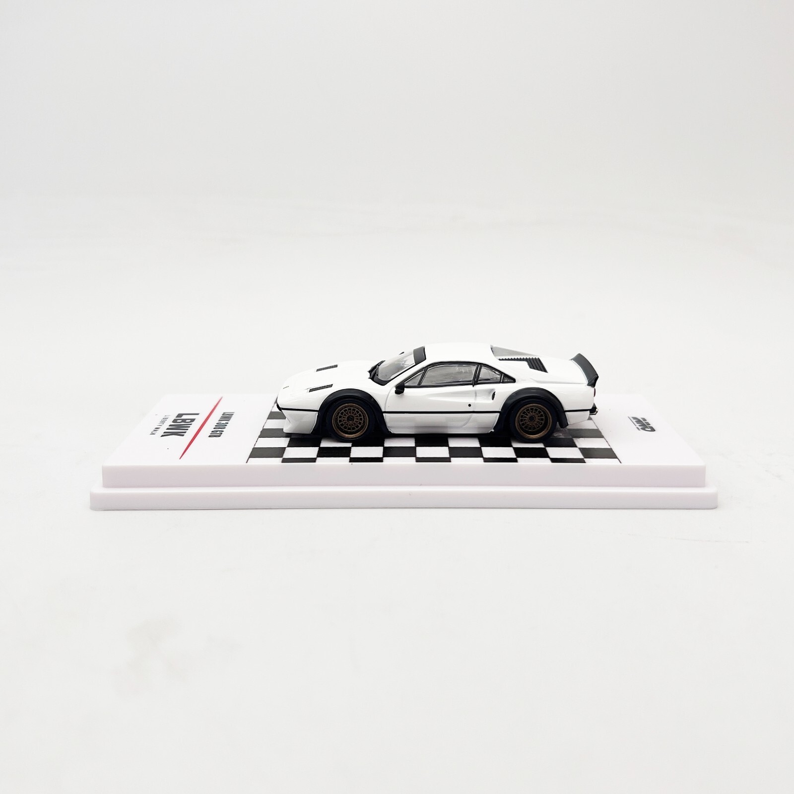 INNO64 1:64 LBWK 308 GTB White