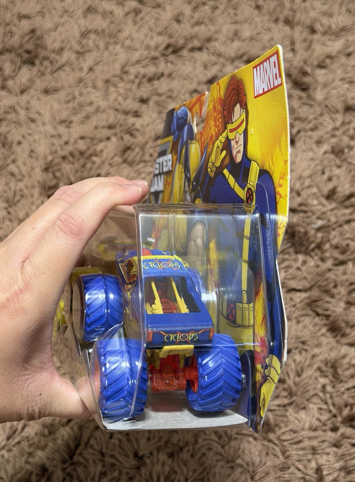 New Monster Jam Marvel X-Men Wolverine vs Cyclops 1:64 Diecast Trucks Series 6