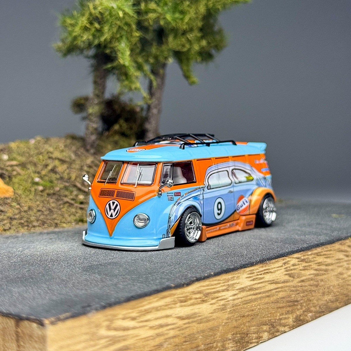 1:64 Gulf Livery T1 Bus Lowrider Diecast Alloy Collectible Van