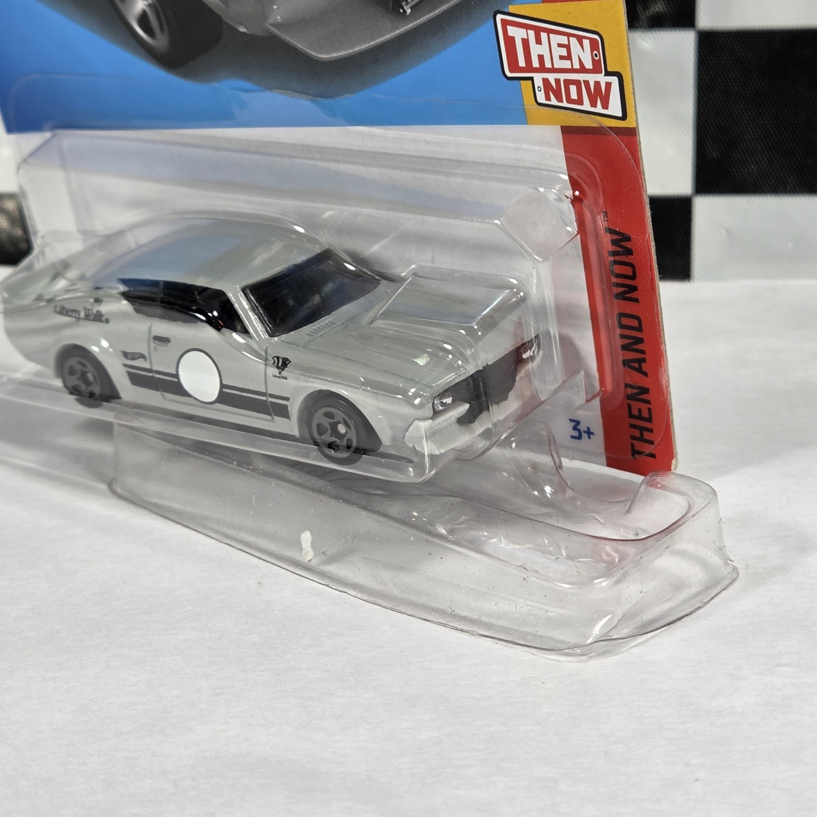 Hot Wheels 2024 Then and Now 1/10 Nissan Skyline 2000GT-R LBWK Gray Liberty Walk
