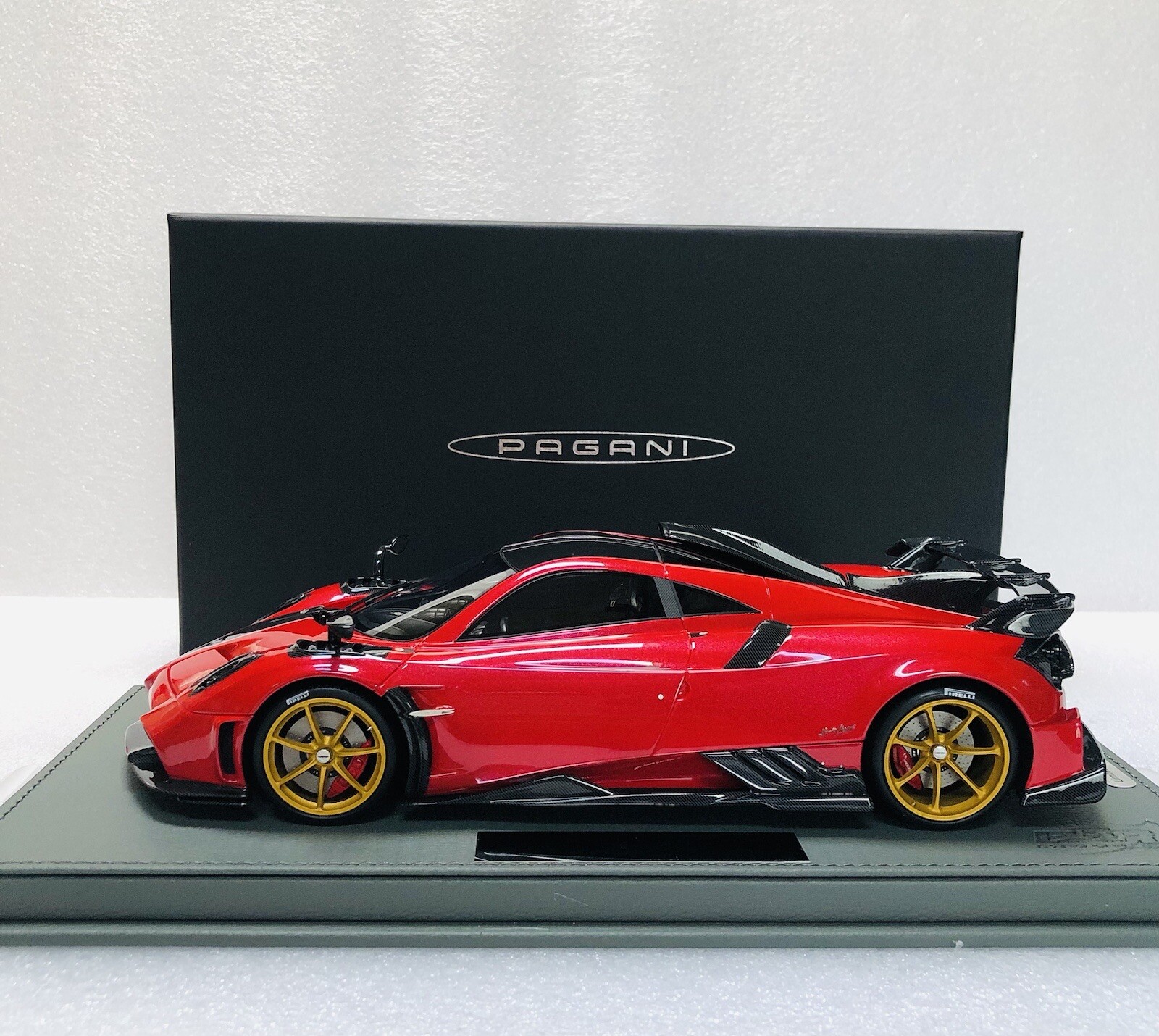 1/18 BBR Pagani Imola Azalea Red Metallic Limited 140 pcs with display case