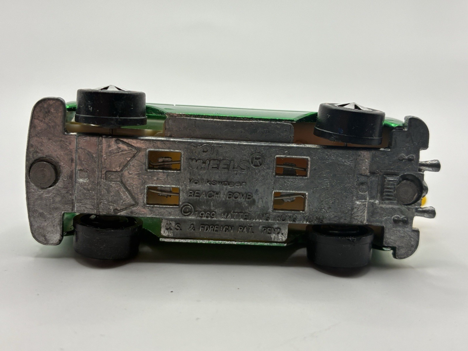 Hot Wheels Redlines Volkswagen Beach Bomb rear loader SAL reproduction green