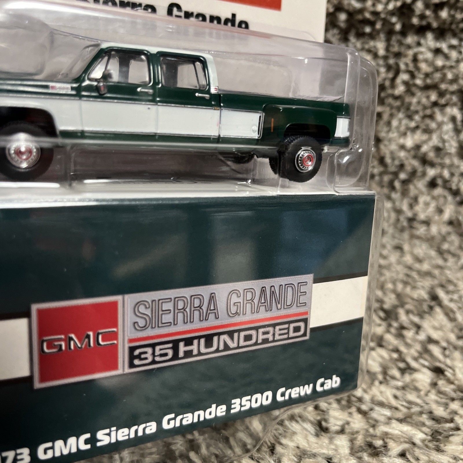IXO 1:64 1973 GMC Sierra Grande 3500 Crew Cab Dually NEW!!