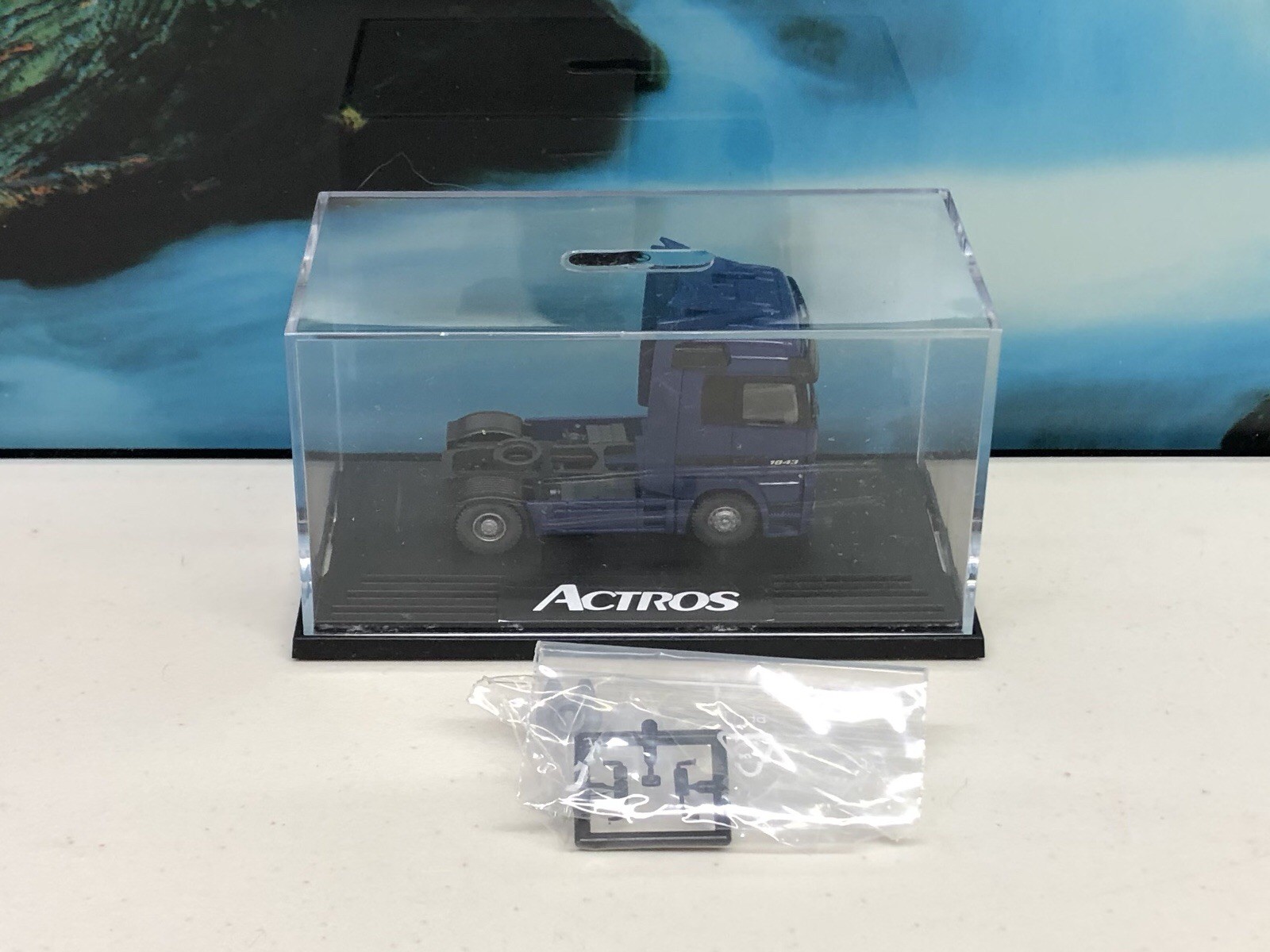 Actros Mercedes- Benz 1/64 Mini, Cab Only Brand New
