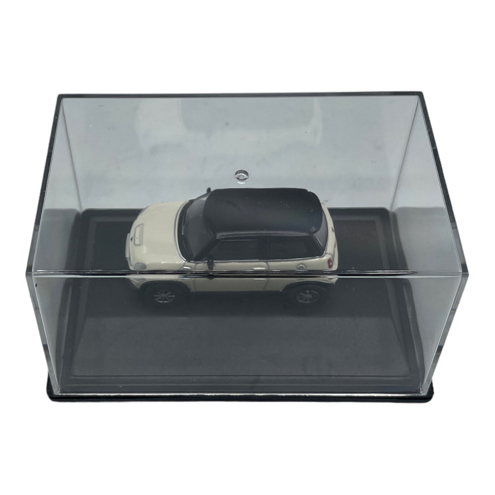MINI Cooper S Hardtop R56 Pepper White with Black Roof Diecast car 1:76 OO Scale