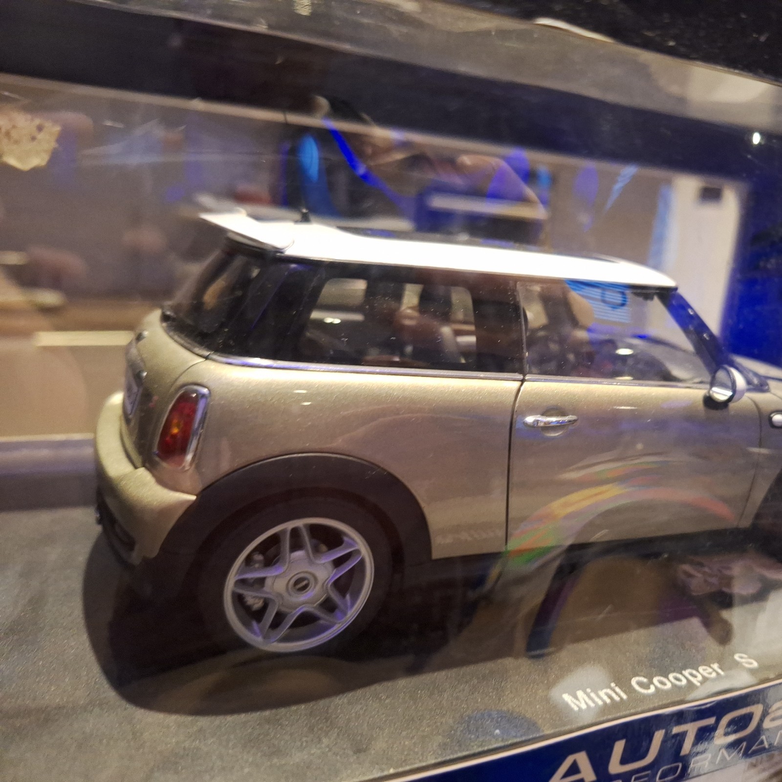 1:18 AUTOart MINI Cooper S 2006 Sparking Silver Metallic/White Roof Model RARE