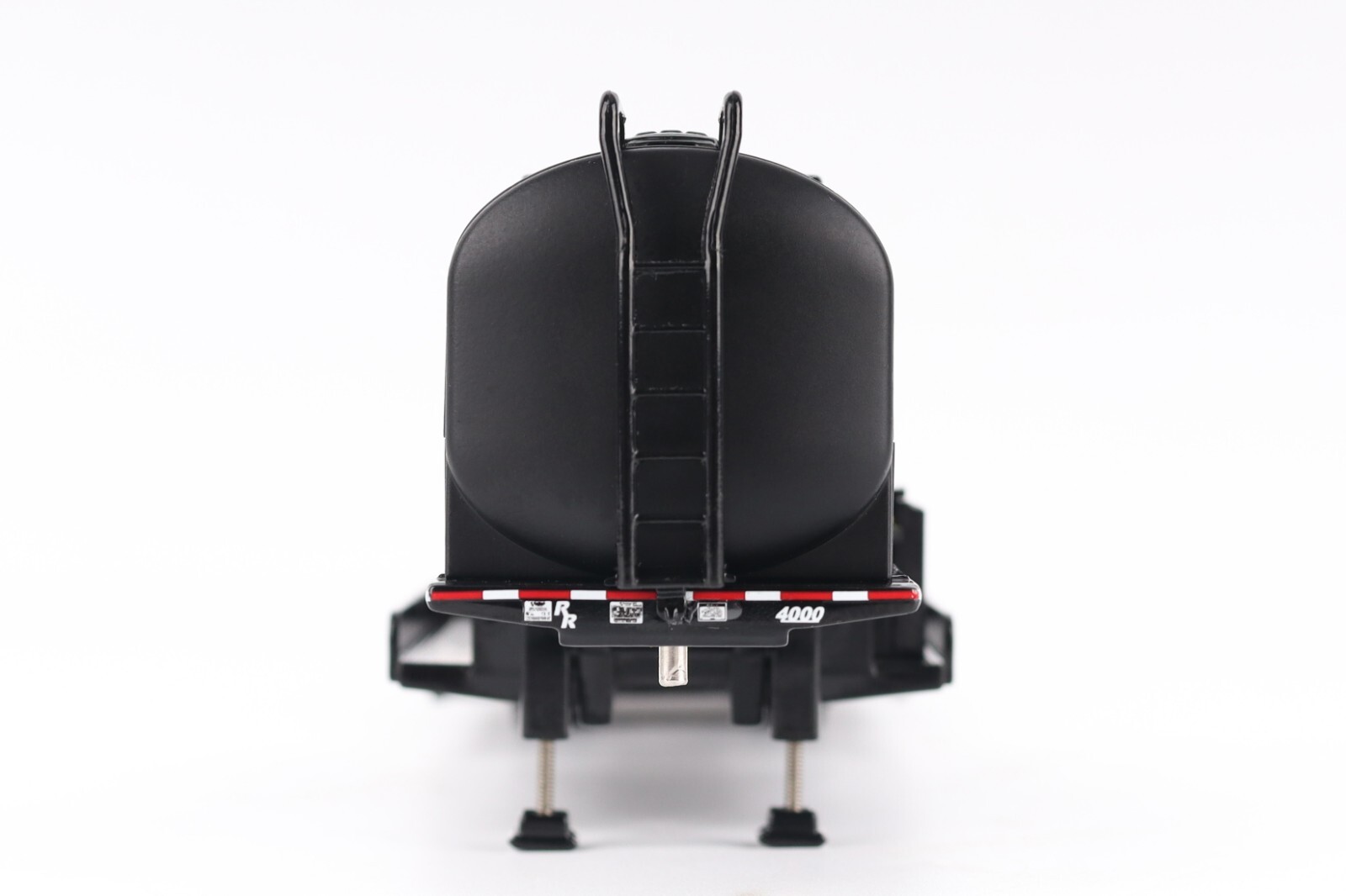 NEW Diecast Masters 1:64 *ROADRUNNER* Model 4000 Sprayer Transport Trailer NIB!