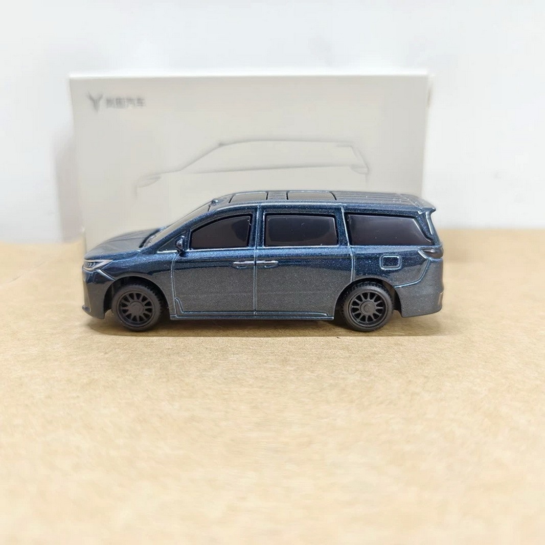 1/64 Scale VOYAH DREAMPOWER MPV Diecast Car Model Collection Toy Gift