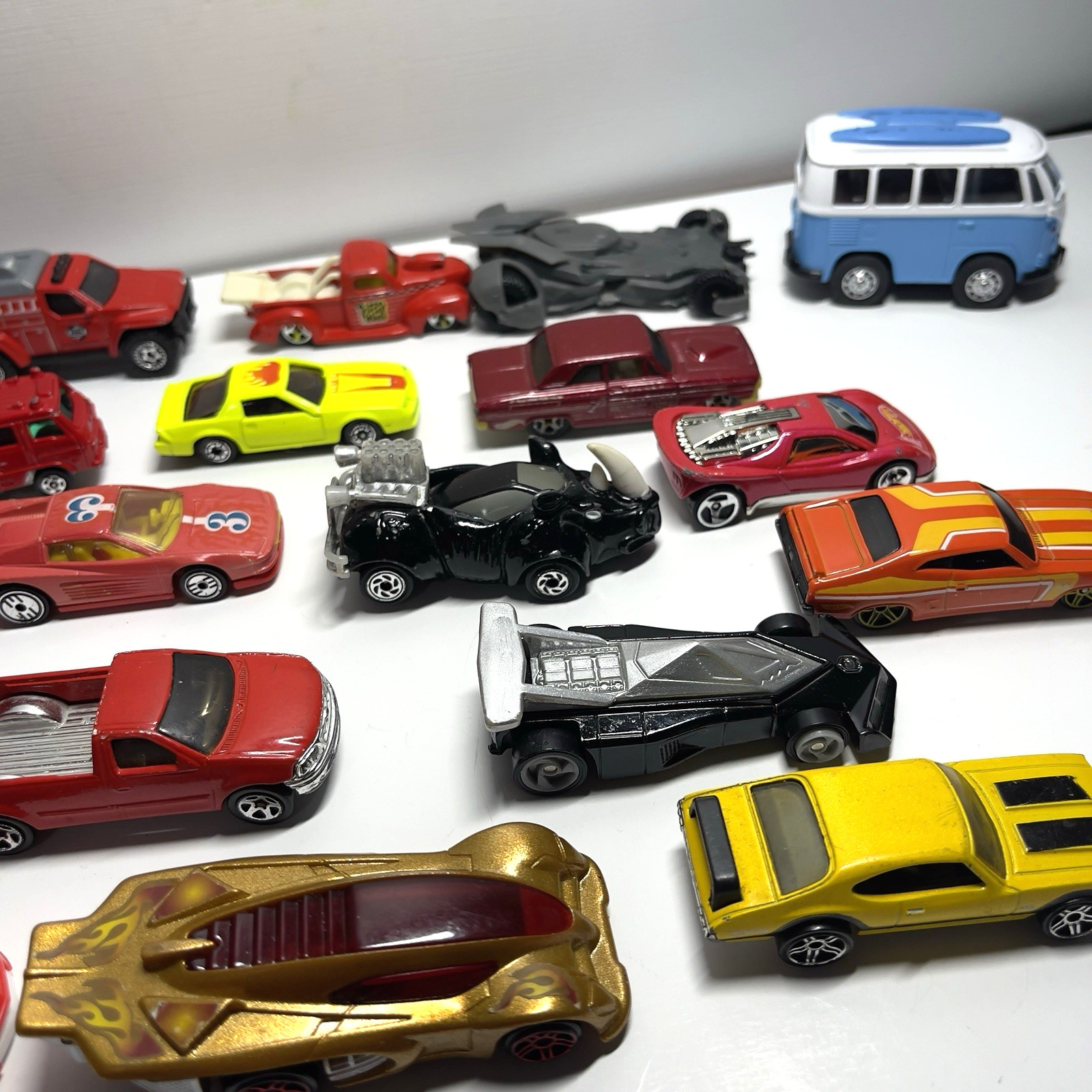 Hot Wheels Tonka Diecast Lot Of 27 Vintage 1:64 Scale Cars/Truck Various Brands