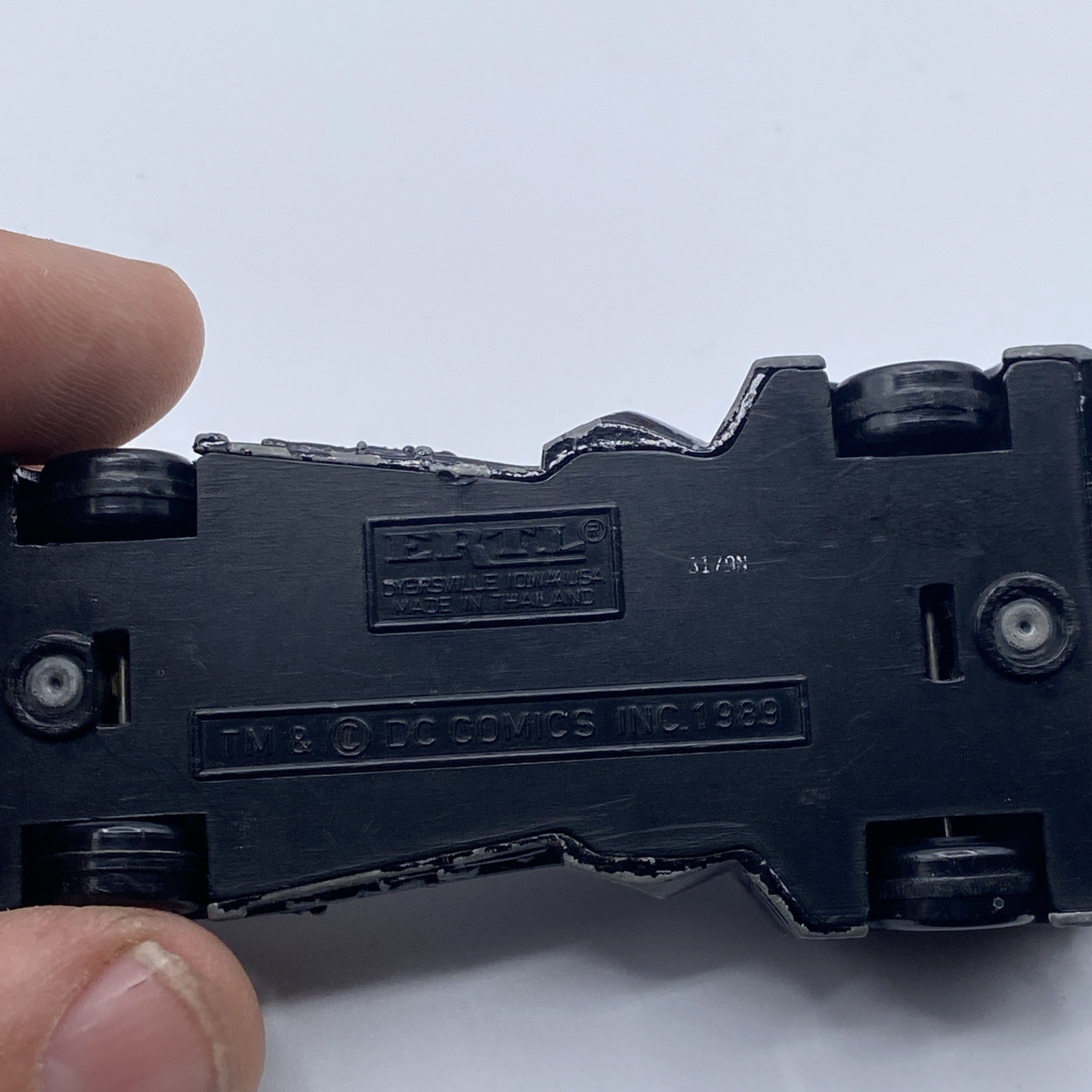 Hot Wheels Diecast Motor Max Mechanic Shop Bone Shaker 1989 Batmobile