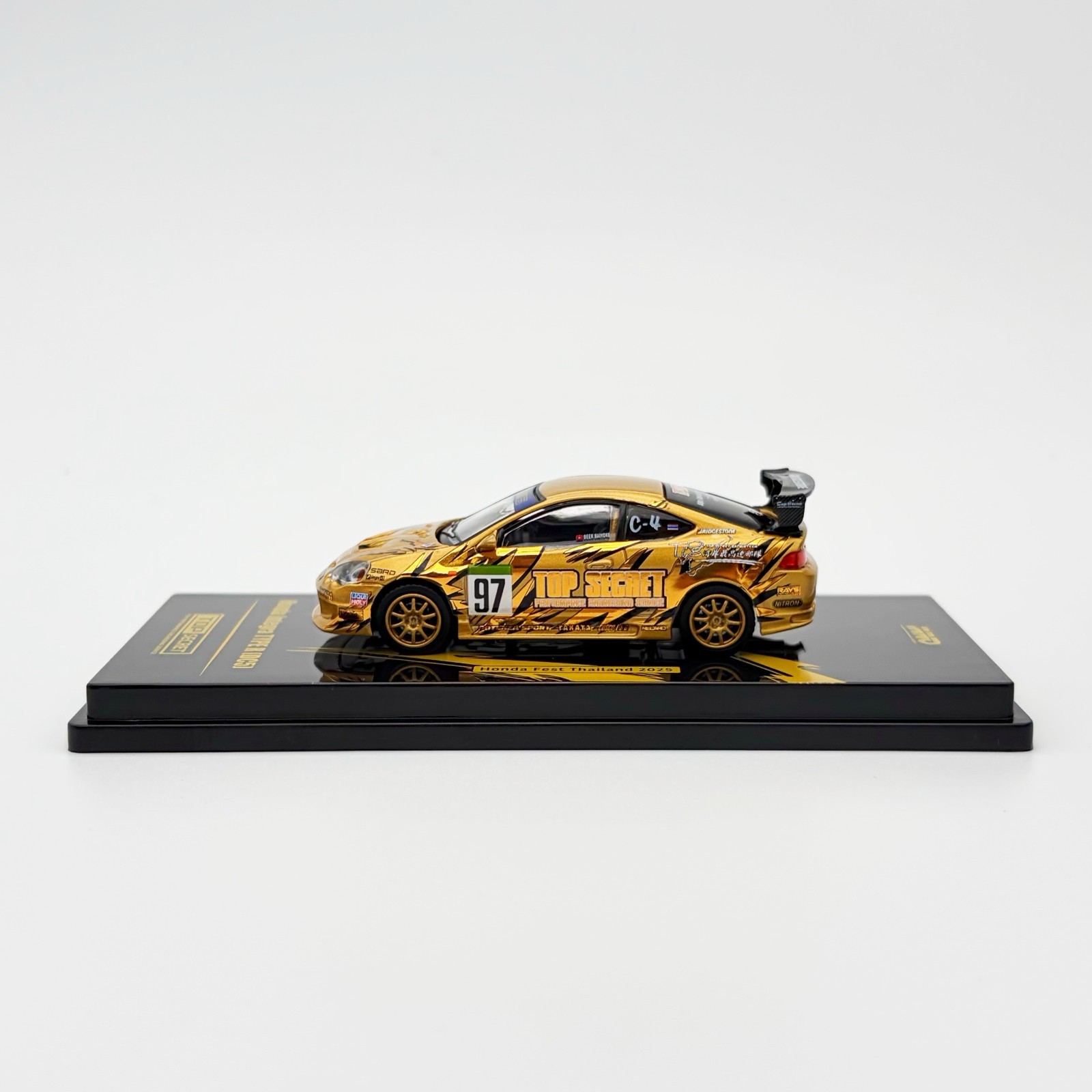 INNO64 1:64 Top Secret Honda Integra Type R DC5 Gold