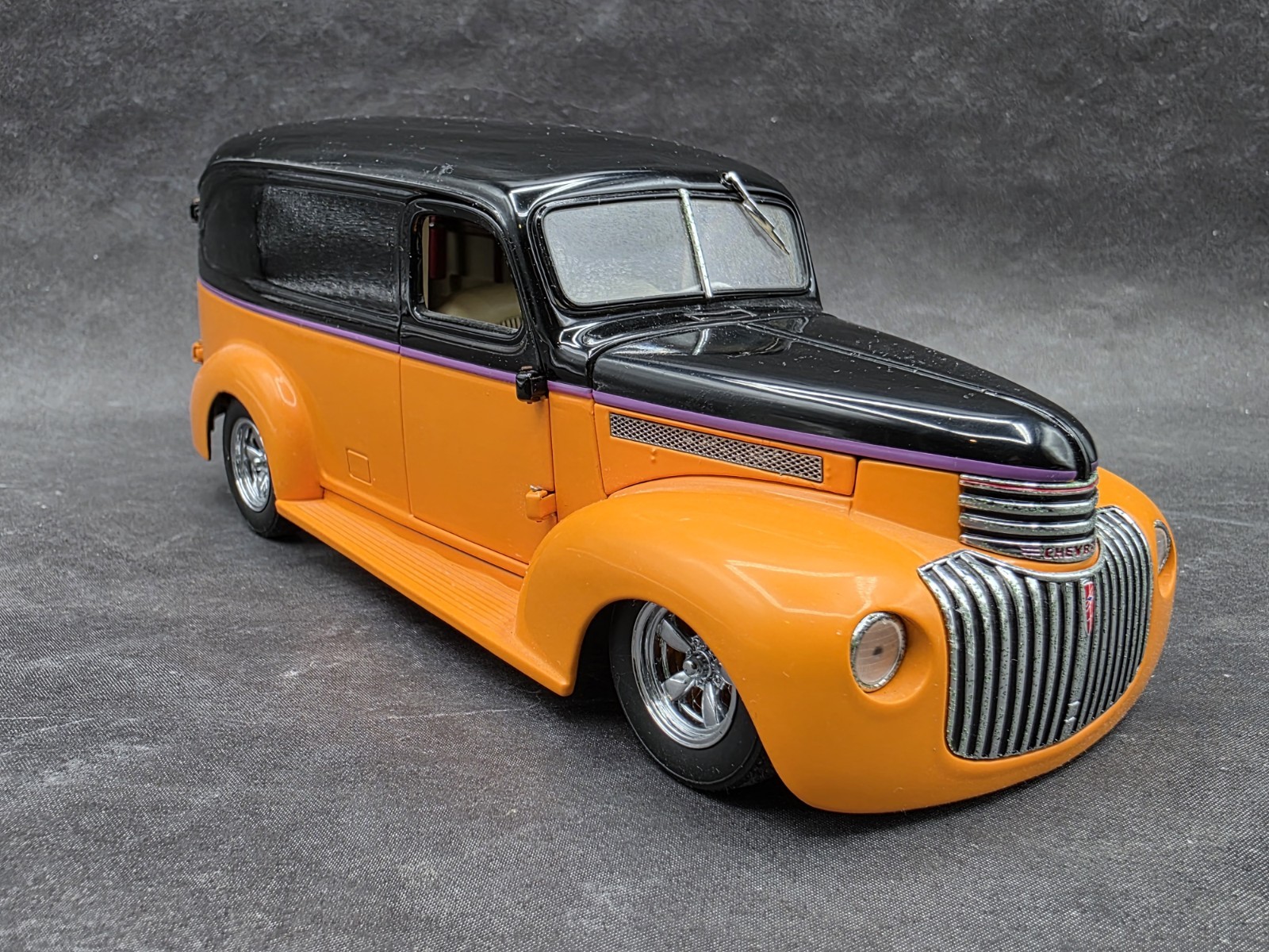 Danbury Mint 1941 Chevy Custom Panel Truck Hot Rod 1:24 Scale Diecast Model Van