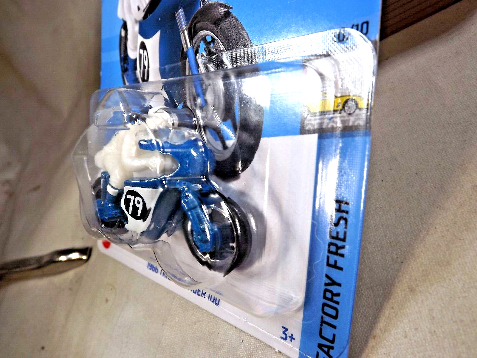 2024 Hot Wheels #190 Factory Fresh 10/10 1966 TRIUMPH TIGER 100 Blue w/MC4 Sp