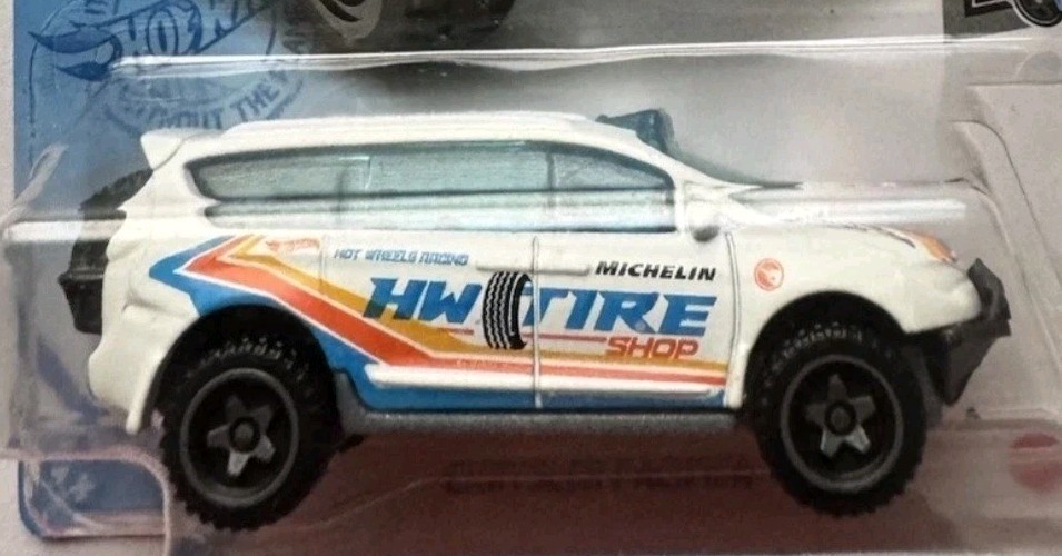 2021 Hot Wheels HW Metro 10/10 Treasure Hunt TH Chrysler Pacifica 165/250 New
