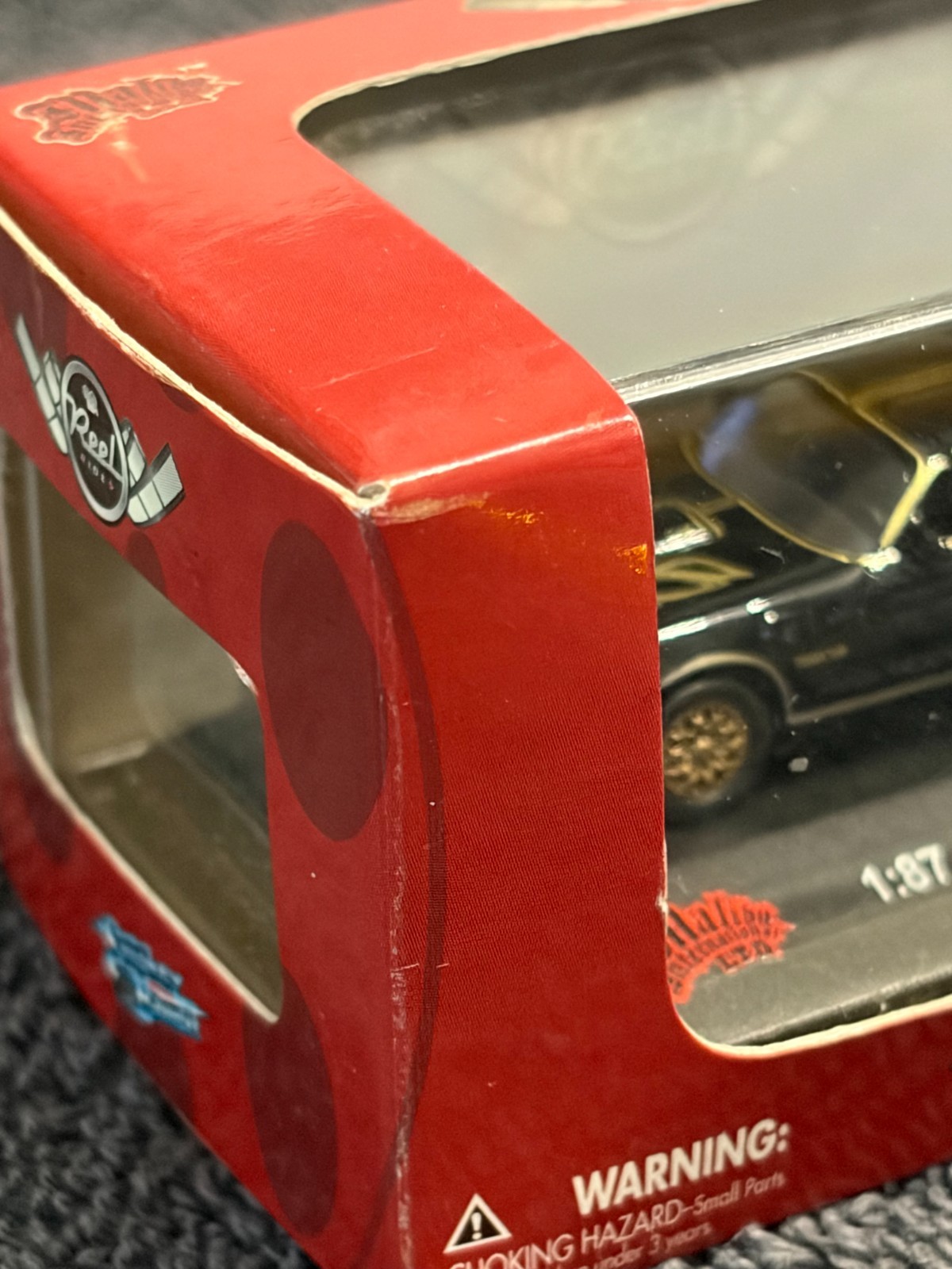 Real Rides 1977 Firebird 1:87 Diecast “Smokey and the Bandit” Malibu Intern.