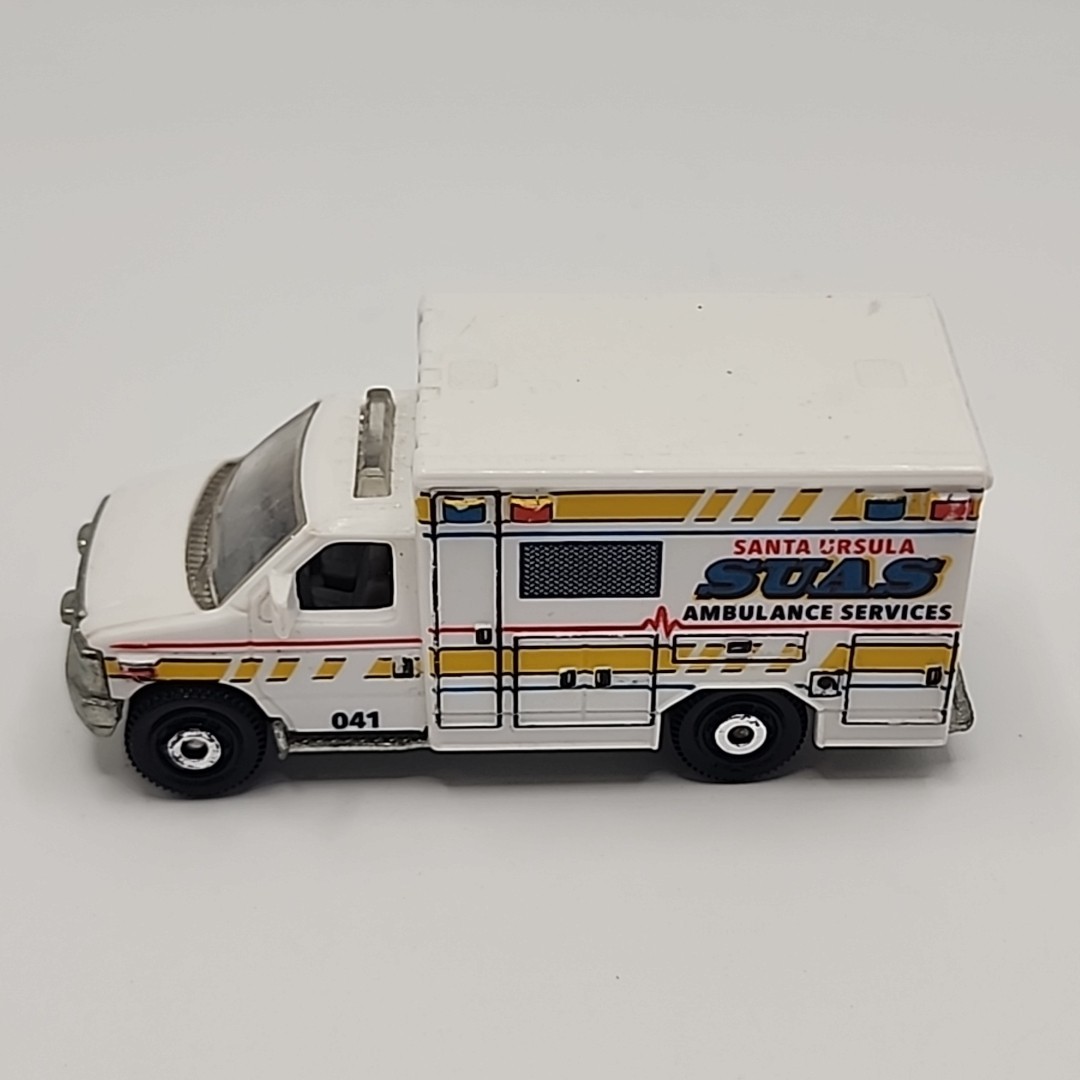 Matchbox Ford E-350 E350 Ambulance Santa Ursula SUAS 2009 MB944 EMS car diecast