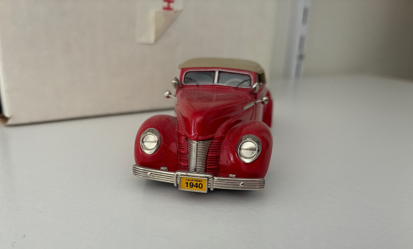 Design Studio 1/43 1940 Red Ford Custom Convertible MIB