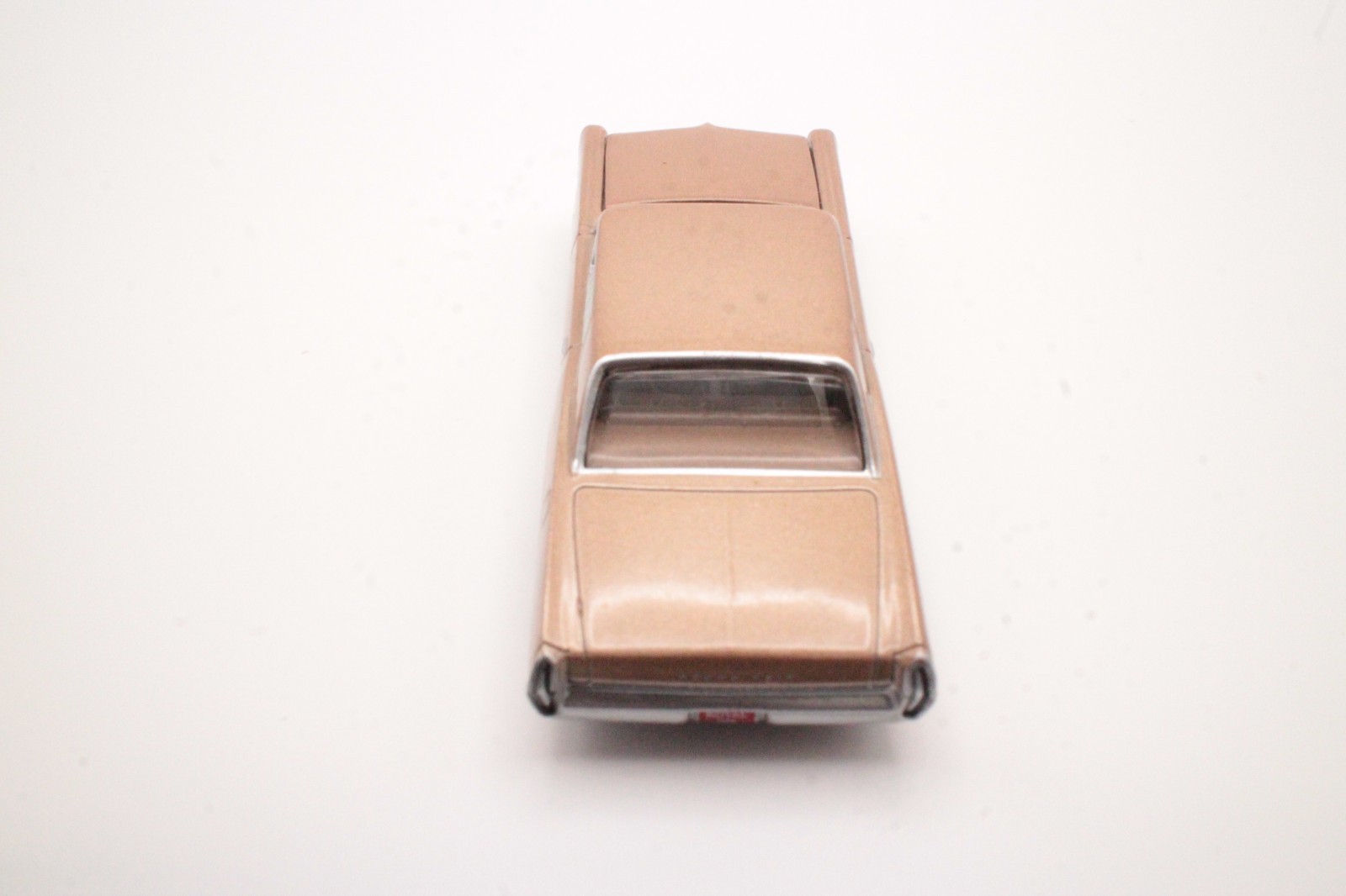 Auto World 1965 Pontiac Catalina 2+2 Samoan Bronze Metallic 1:64 Loose Diecast