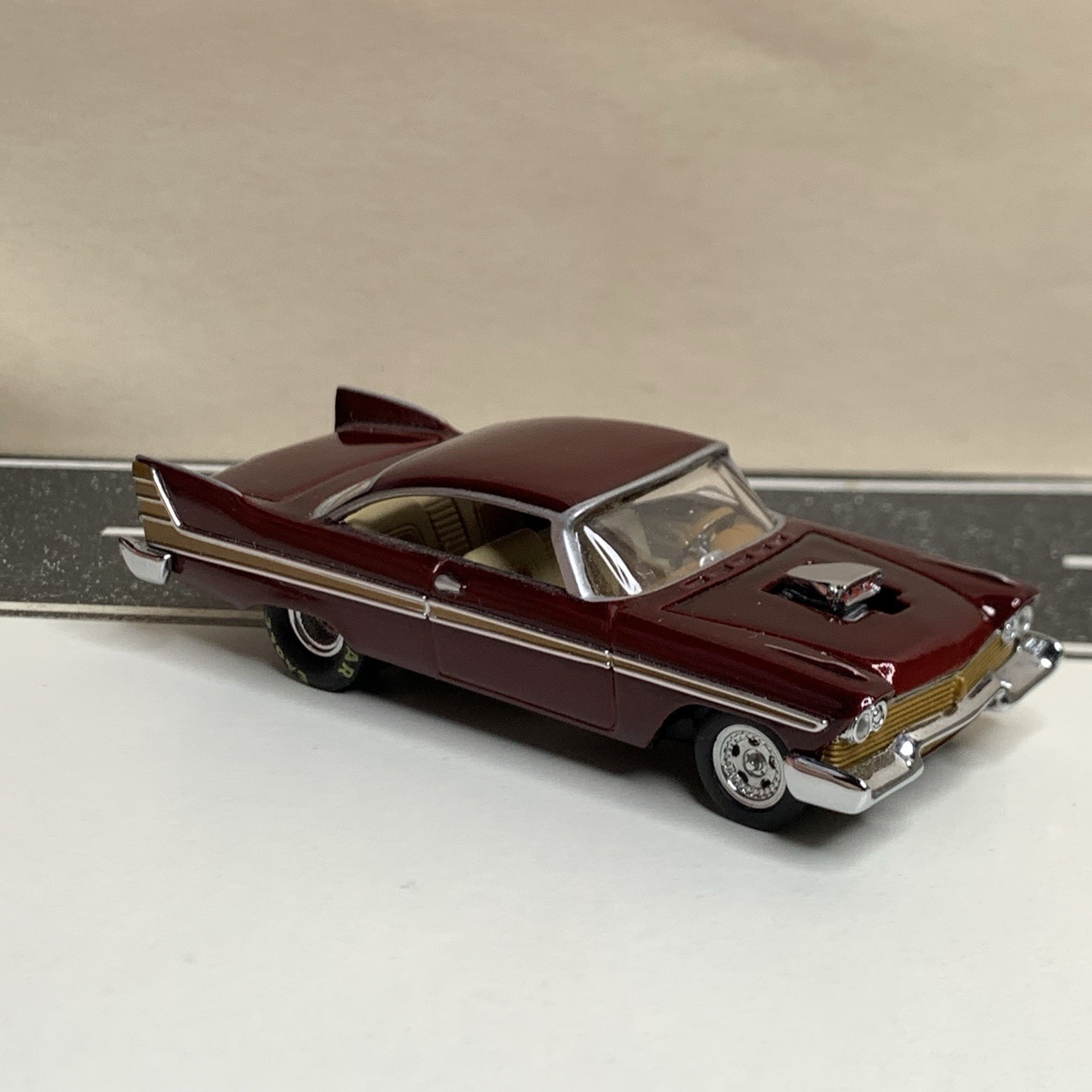 Hot Wheels 100% Collectibles 1957 Plymouth Fury Dragster Dark Red/Gold 1:64 NM