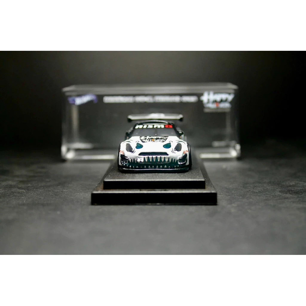 NEW Hot Wheels GT-R R35 Nismo CUSTOM Skull Rexy Black White Rubber Car Display