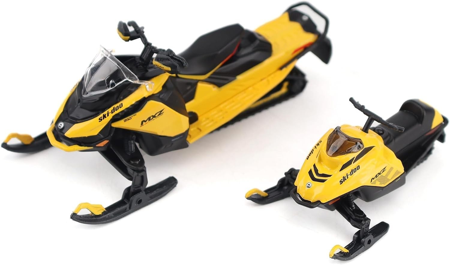 Diecast Masters BRP Bombardier Models 1:32 Scale Diecast Replica Ski-Doo MXZ Bli