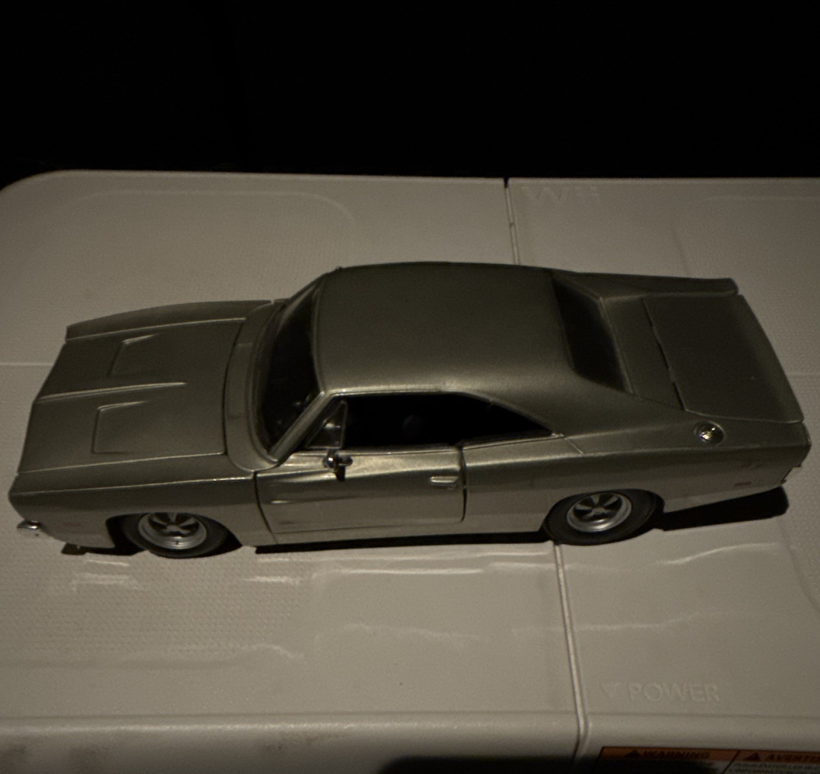 1:24 Diecast 1969 Dodge Charger Model Car, Silver, Age 3-4 Years
