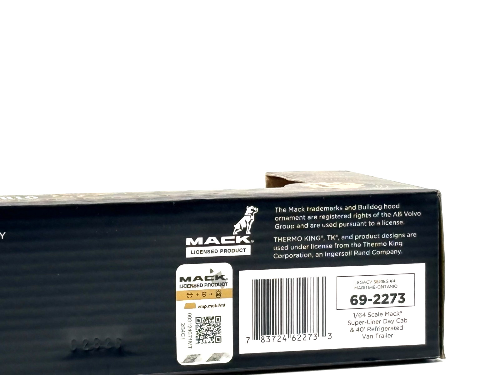DCP 1/64 Super Liner Day Cab with Reefer Maritime – Ontario 69-2273