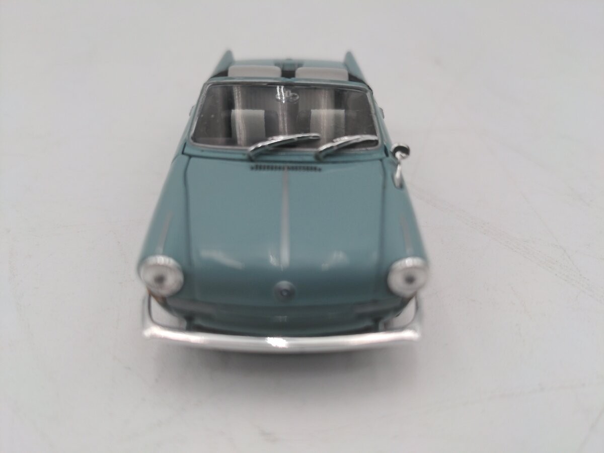 Minichamps 700 1/43 BMW 2000A White And Light Blue/Box