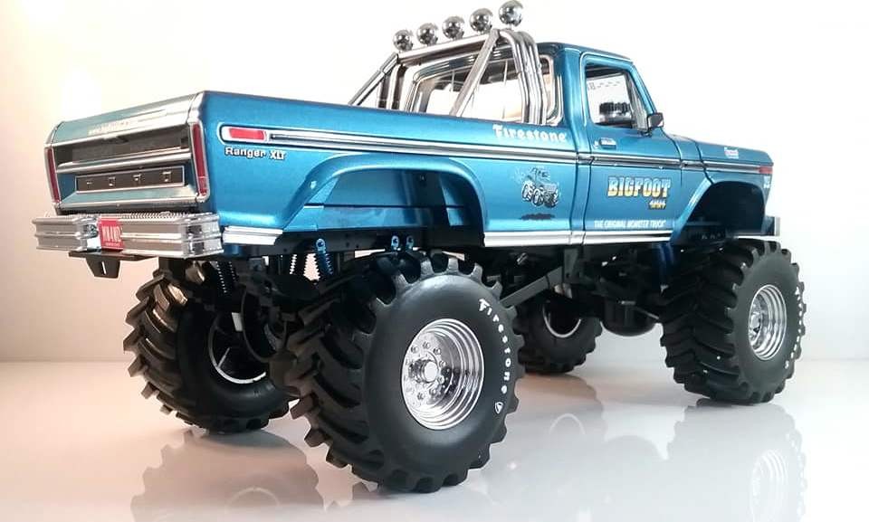 Rare Bob Chandler Figurines Edition Bigfoot #1 Monster Truck 48 Inch tires 1:18