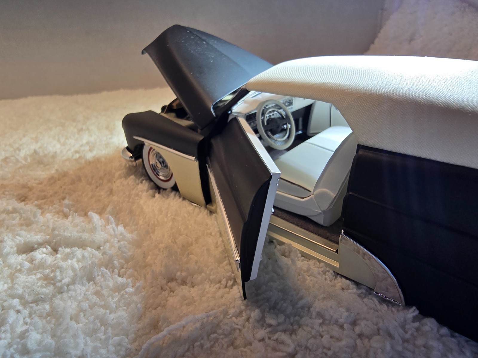 Danbury Mint RARE 1951 Mercury Custom 2 Door Coupe Matte Black White Top 1:24