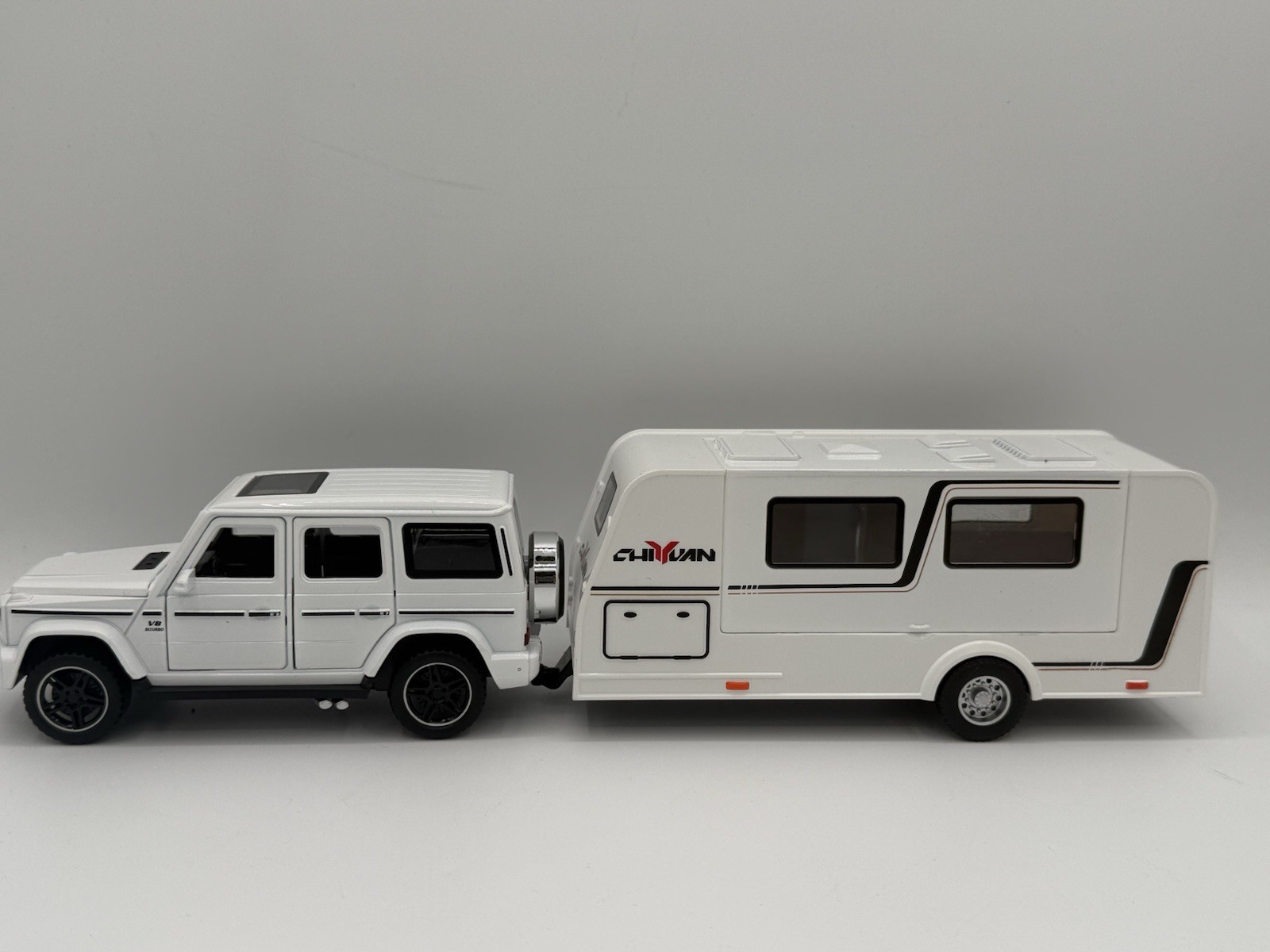Mercedes G-Wagon AMG Toy Car with Camper Trailer Diecast Model 1:32, Doors Open