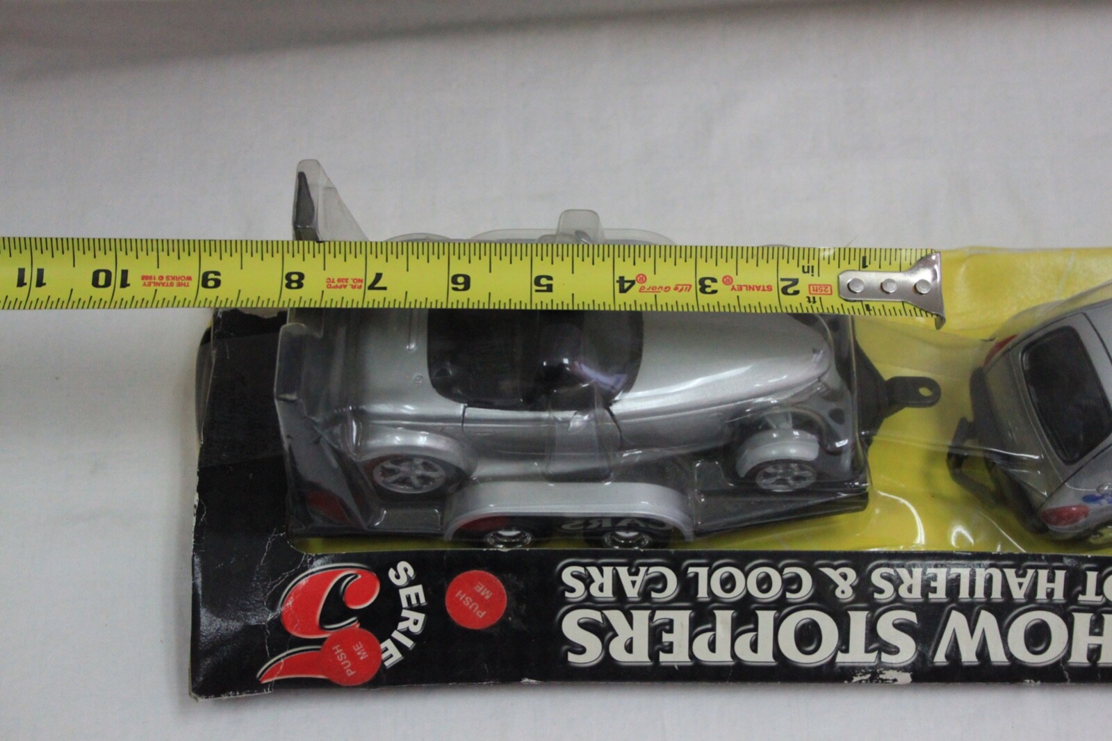 MAISTO – 1:24 SHOW STOPPERS HOT HAULEERS & COOL CARS SERIES#5 PLYMOUTH 2001