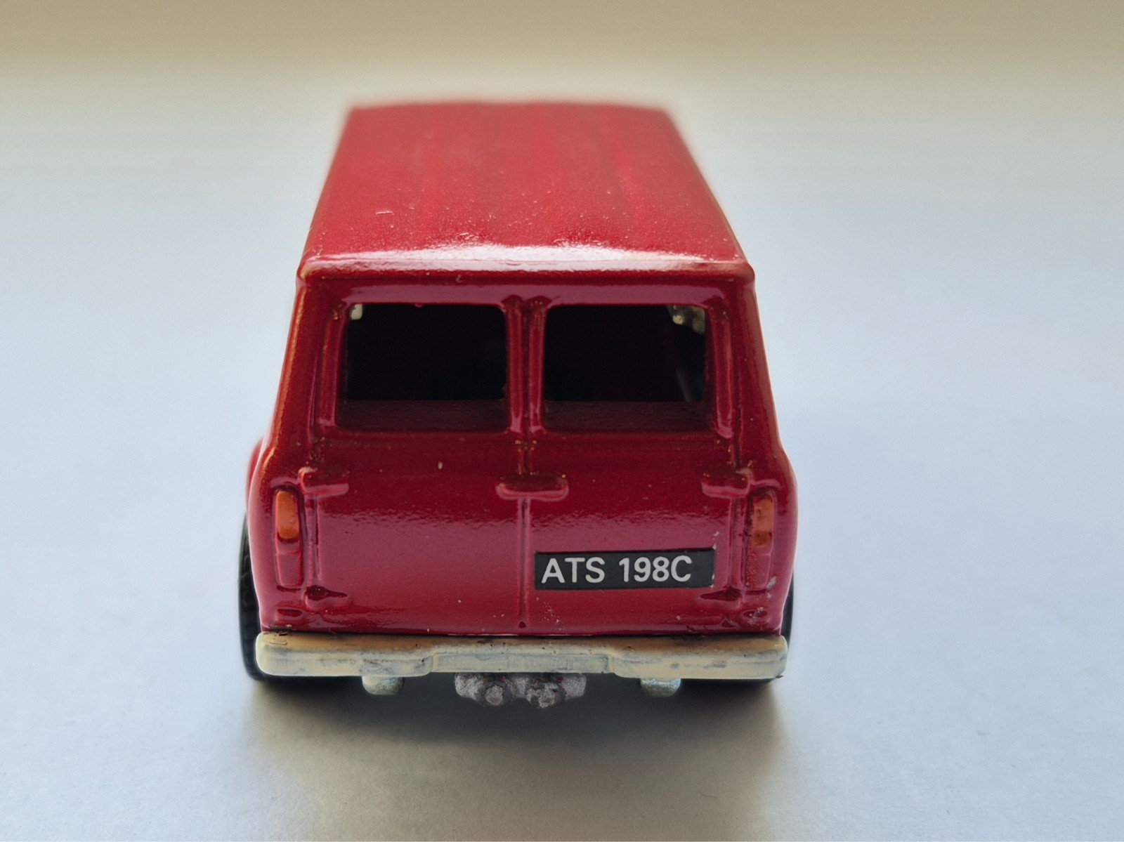 Hot Wheels Ford Transit Supervan 1 – Alan Mann CUSTOM.