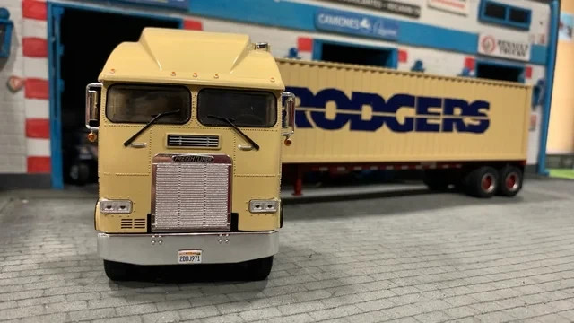 FREIGHTLINER FLA 86 64 T (1993) RODGERS Fast And Furious, ALTAYA 1:43 NEW!!!