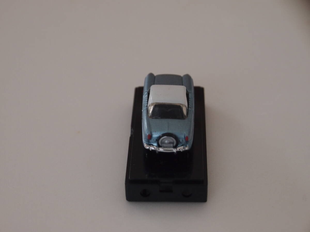 WIDEA 1/87 Nash Metropolitan Coup (light blue metallic/white)