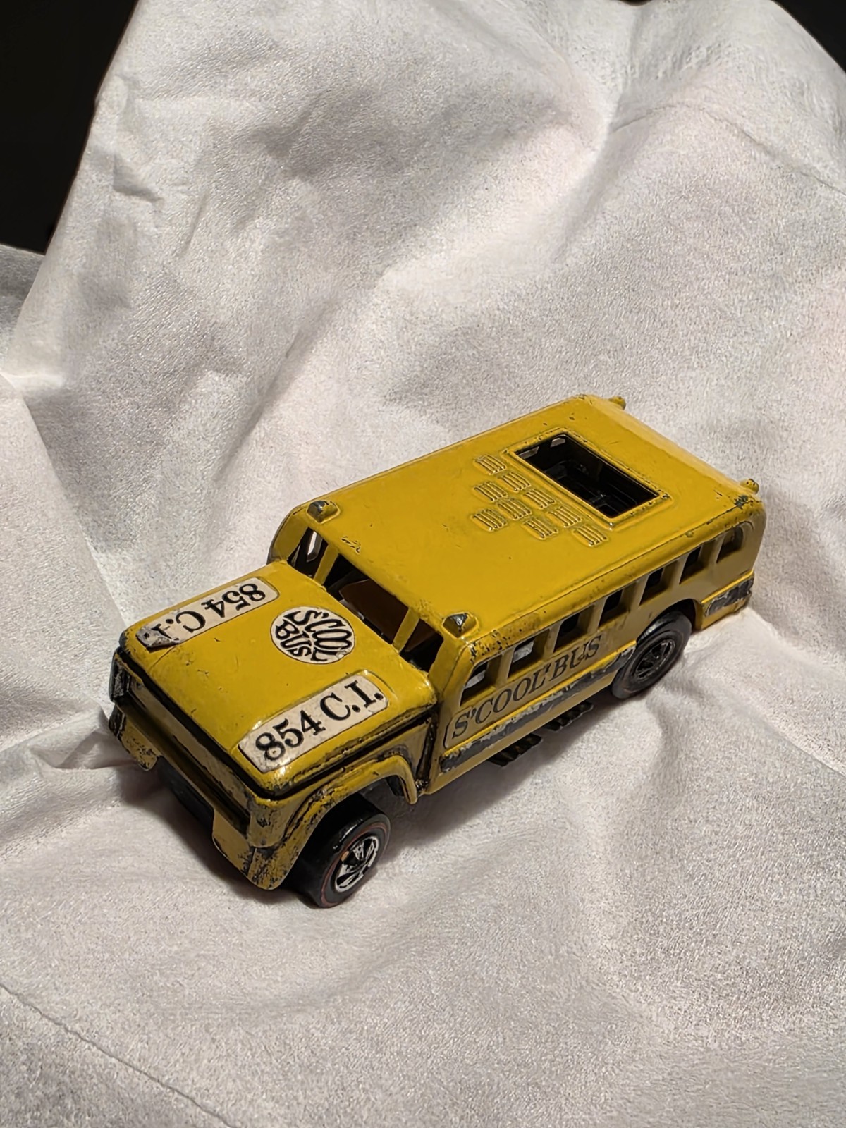 Redline HOT WHEELS S’Cool Bus Heavyweights Soft Rear Axle. Complete!