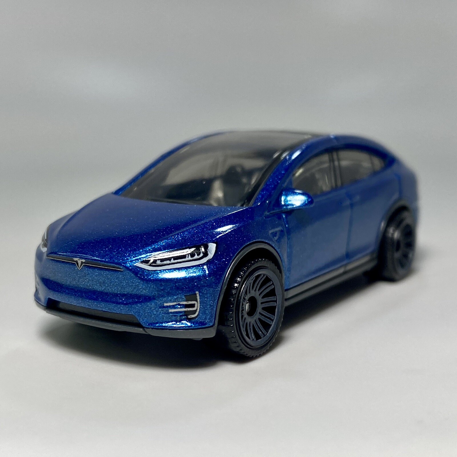 2020 Tesla Model X Blue 1:64 Scale Diecast Diorama Model Car #53