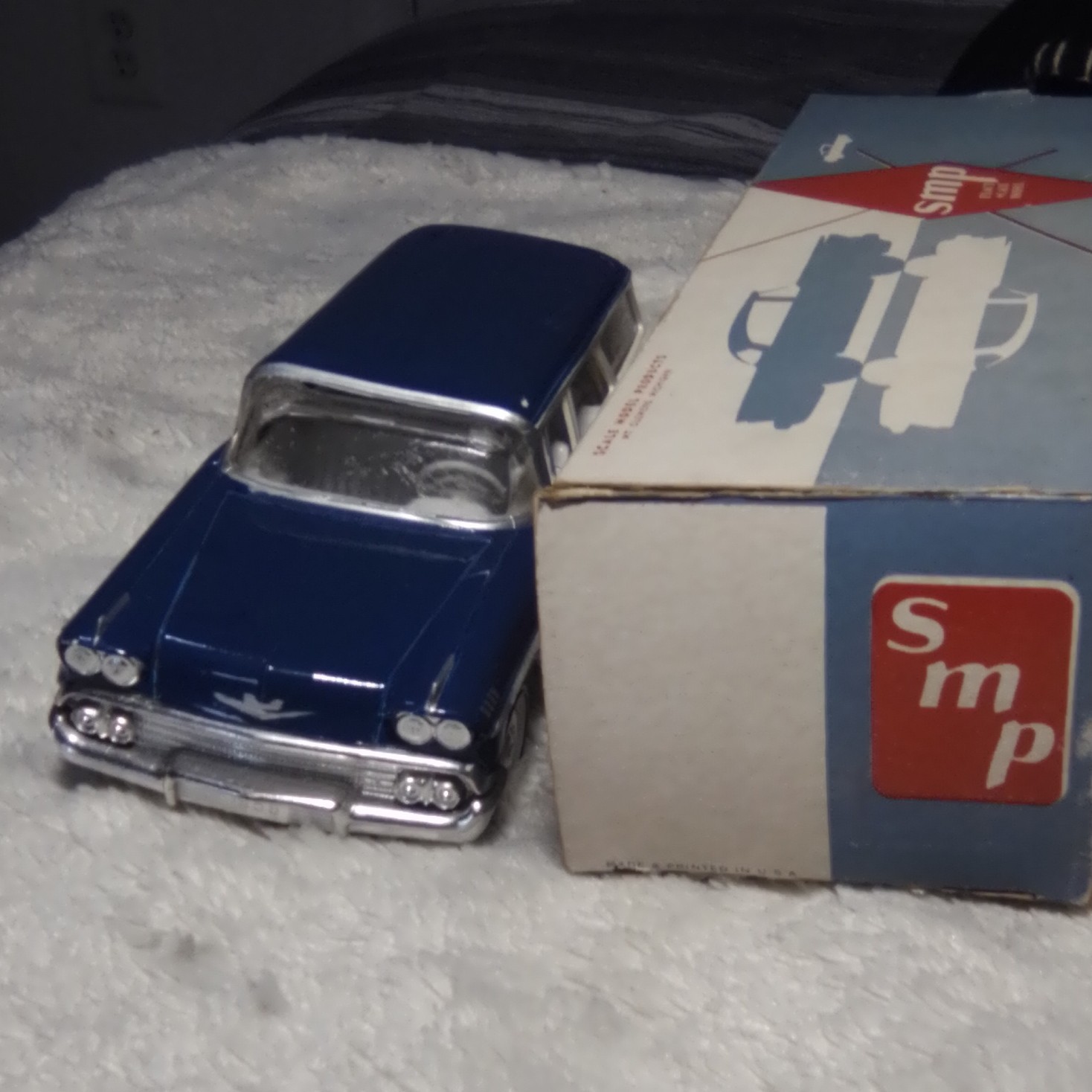 SMP Exact Scale Series 1:43 1958 Chevrolet Station Wagon Diecast Blue/White Box