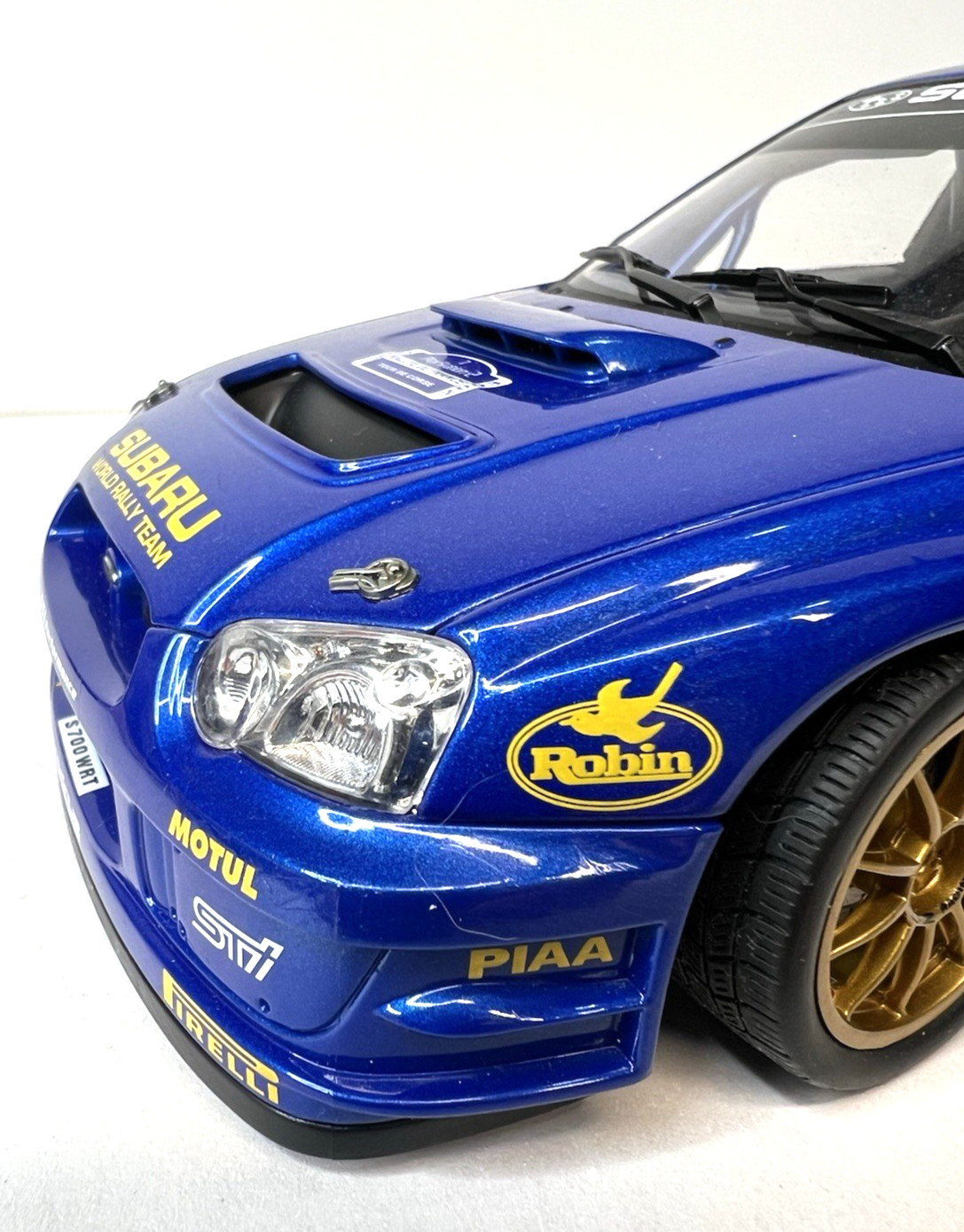 AutoArt Subaru Impreza WRX 1/18 Diecast Rally Car #7 Solberg Mills Case Display