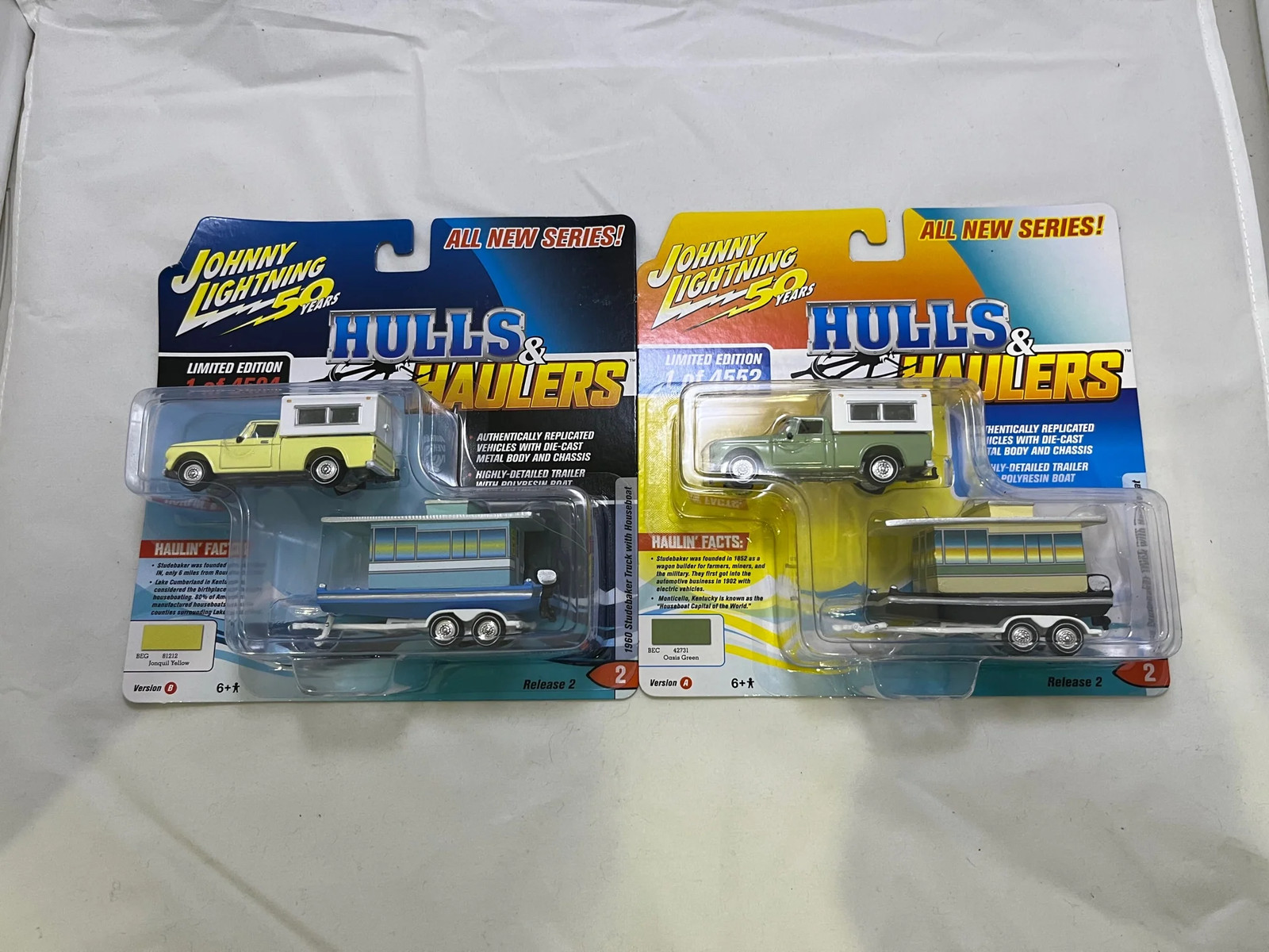 # 01053 – 1:64 JL Boat/Truck Sets and Bassin USA Haulers – 10 Pcs.