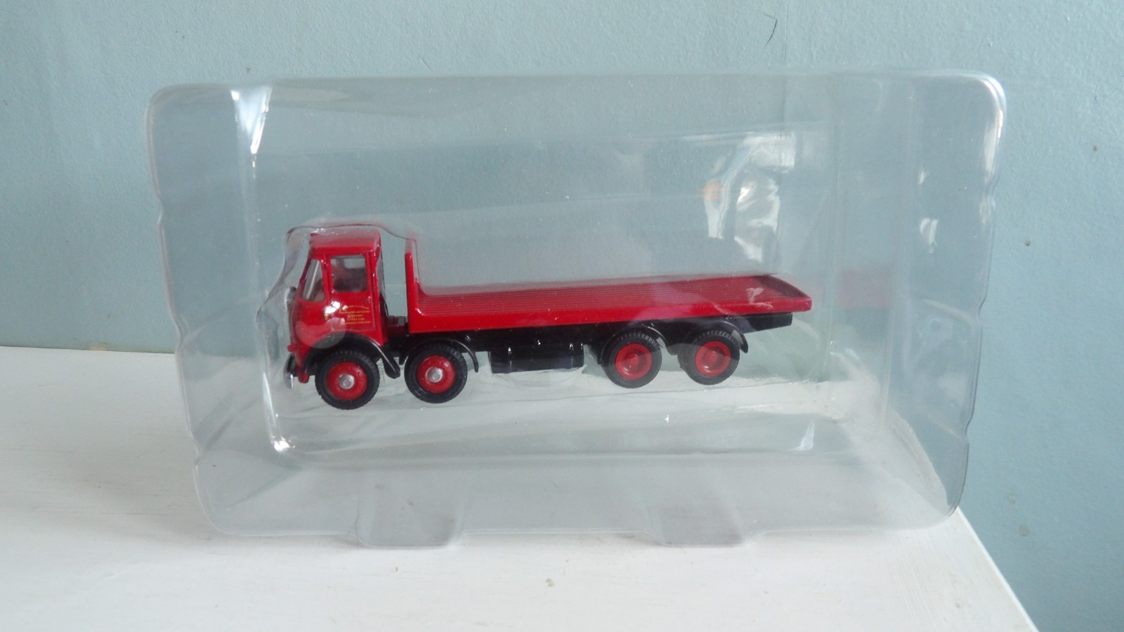 E.F.E. CODE 12802 SUTTONS AND SONS ATKINSON 4 AXLE FLATBED LORRY BOXED.