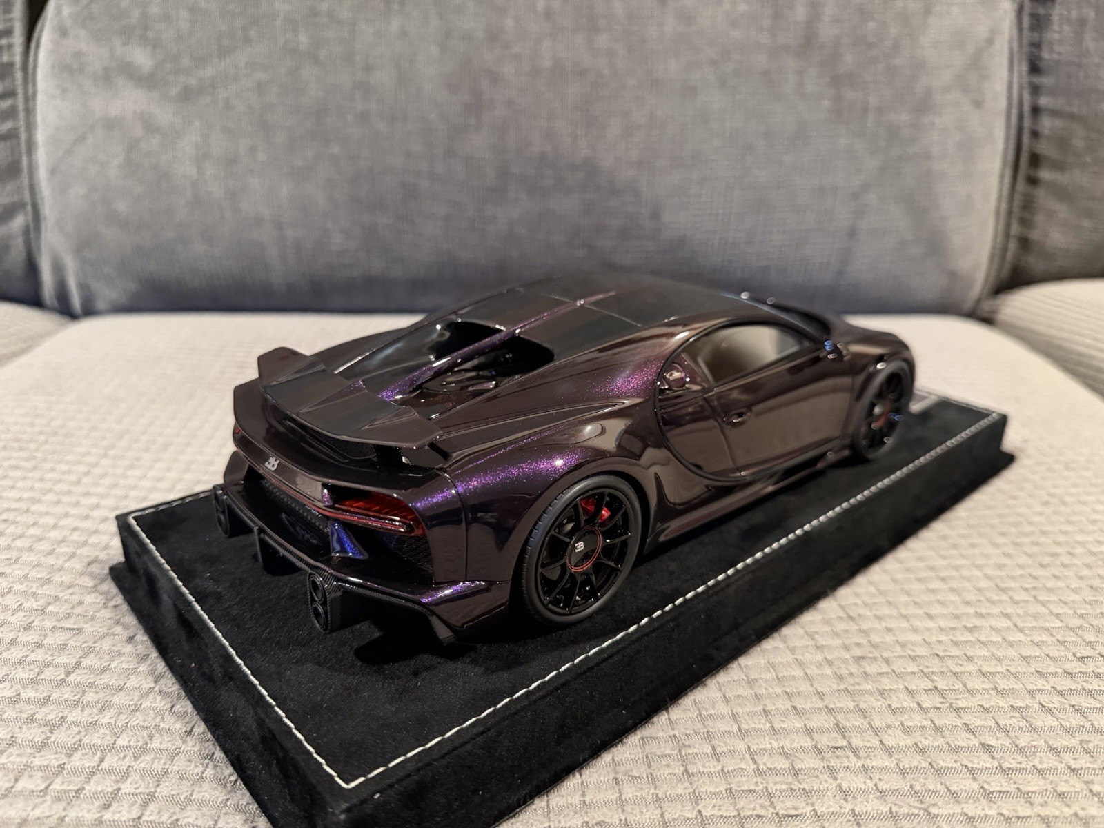 1/18 HH Henson & Heaven Bugatti Chiron SuperSport Chameleon Purple Limited 30pcs