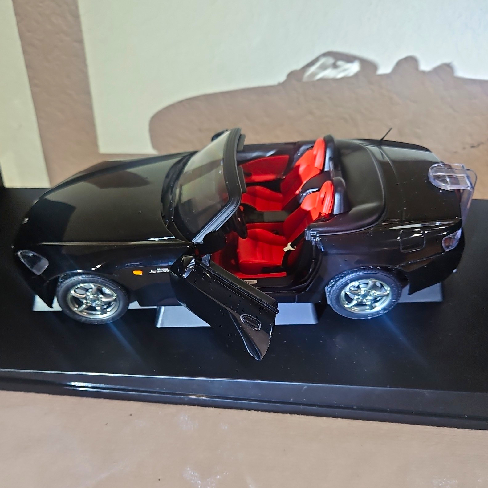 AUTOart Honda S2000 Convertible Diecast Model Car Black/Red Opening Hood & Doors