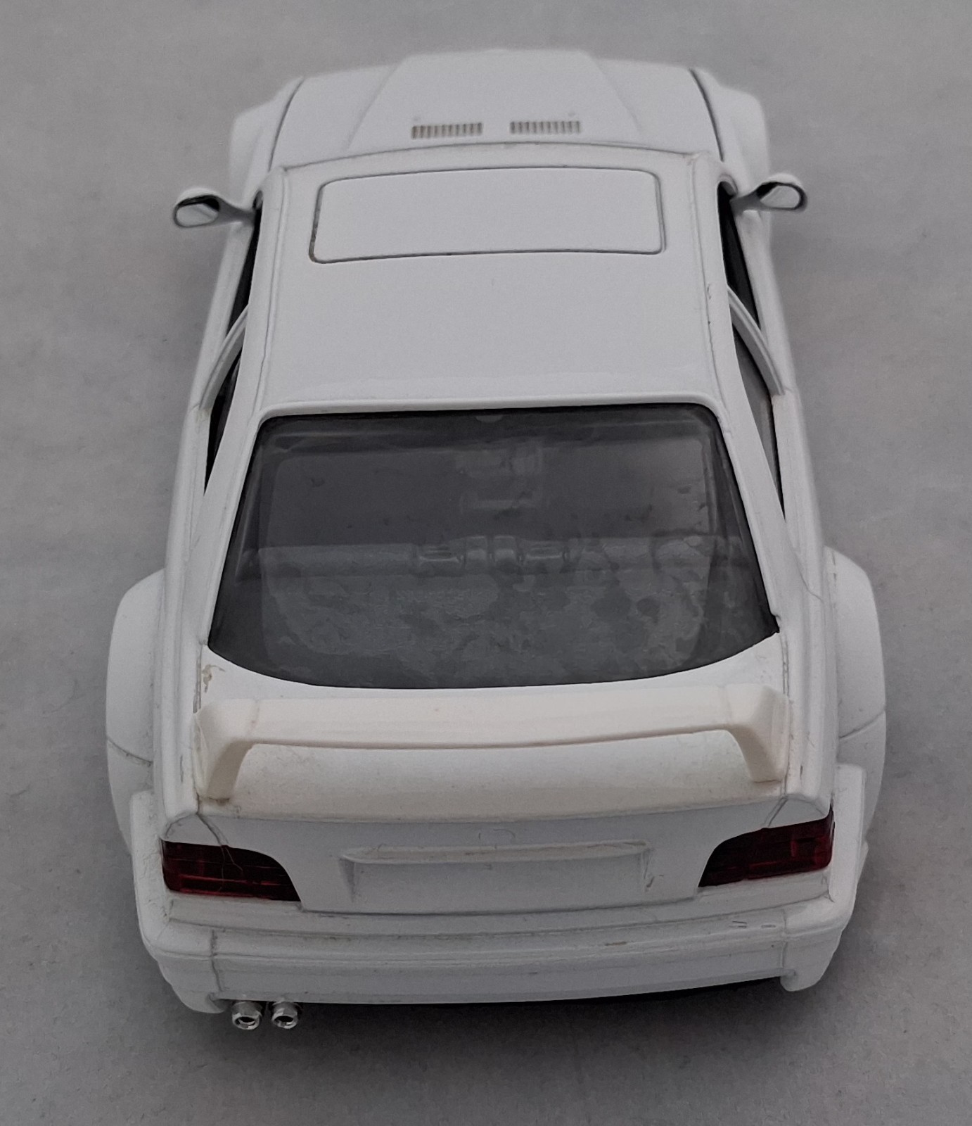 1996 BMW M3 E36 1:24 Diecast (White) : Burago